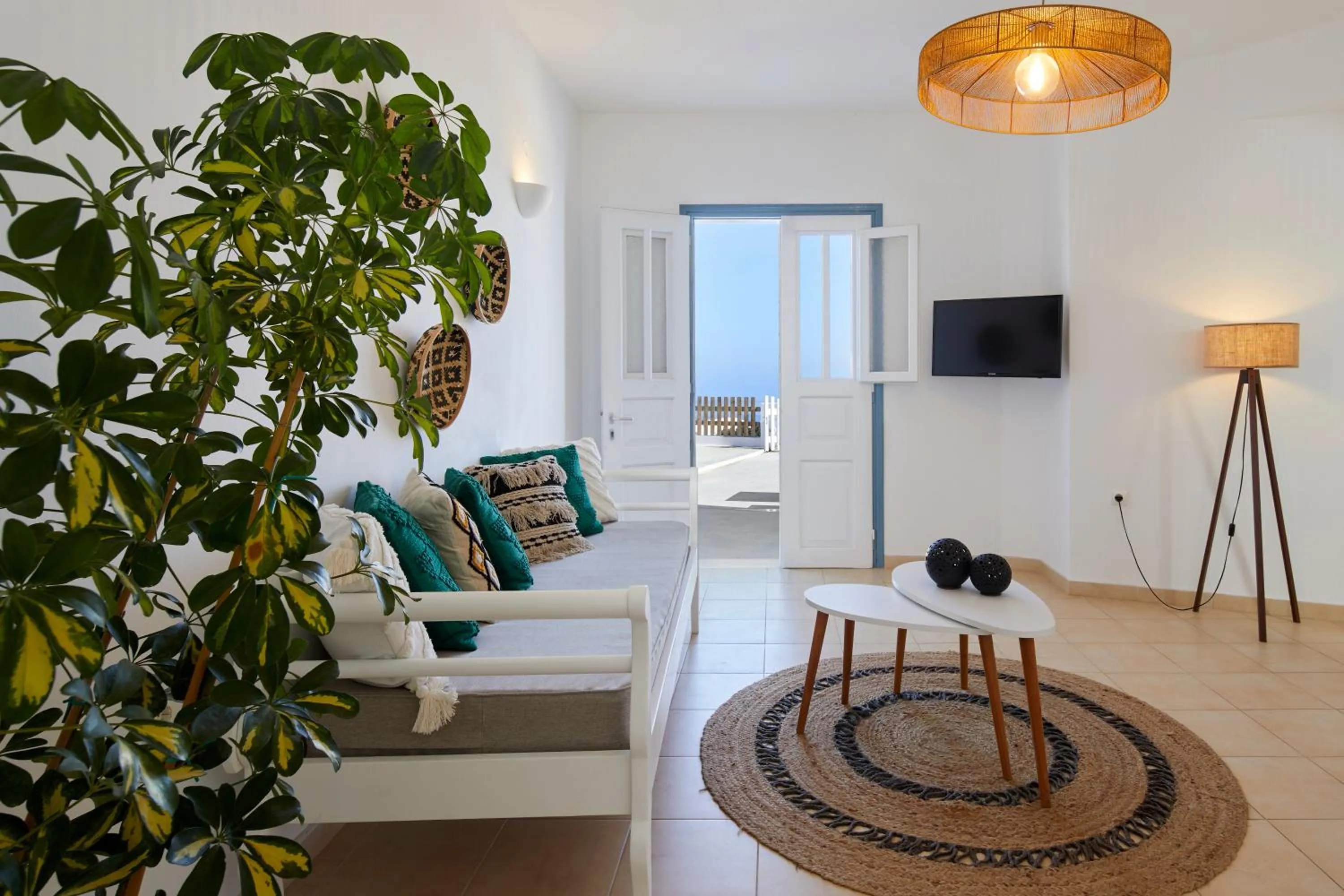 TV and multimedia in Athiri Santorini Hotel