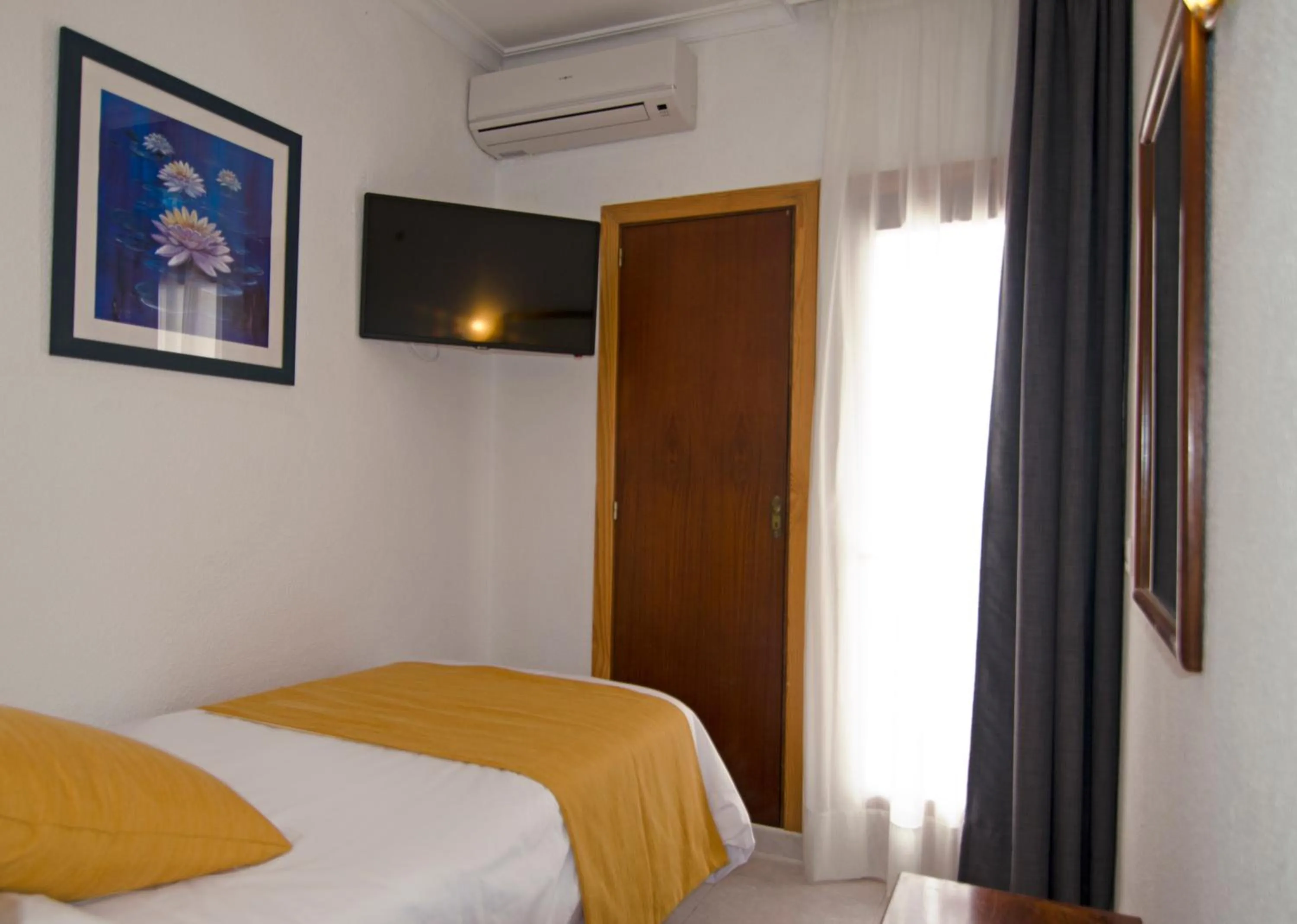 Photo of the whole room, Bed in Aparthotel Vibra Bay
