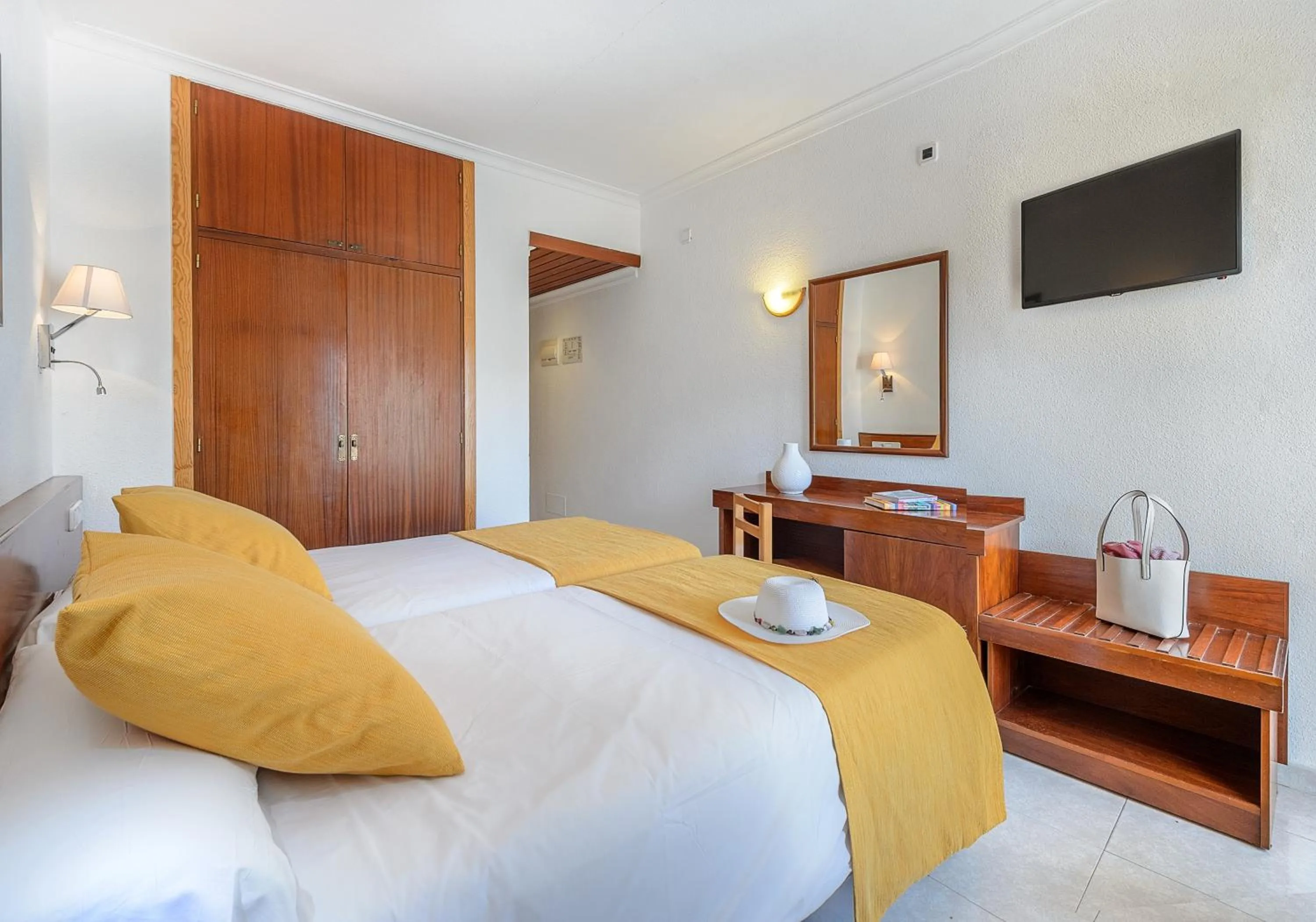 Photo of the whole room, Bed in Aparthotel Vibra Bay