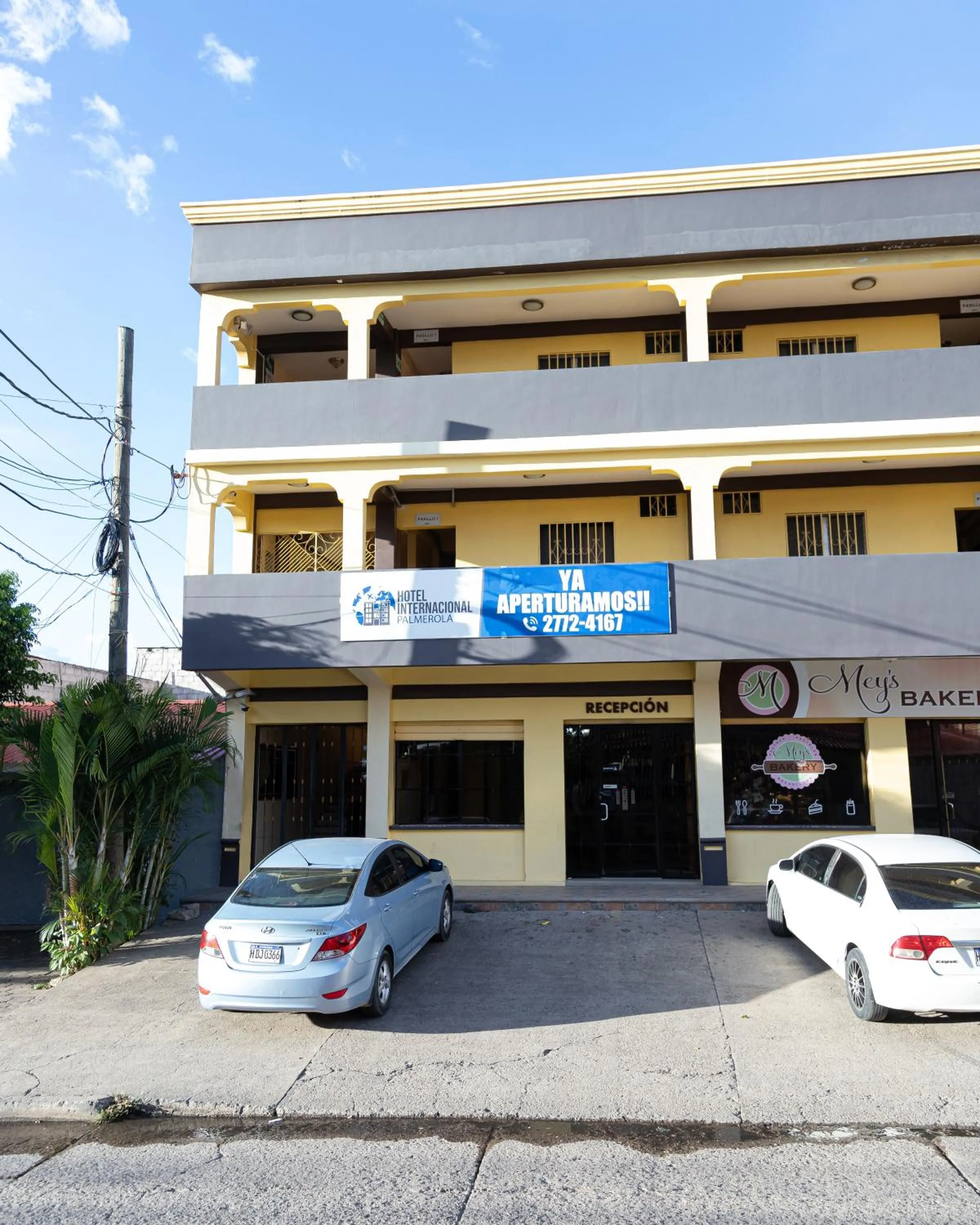 Property building in Hotel Internacional Palmerola