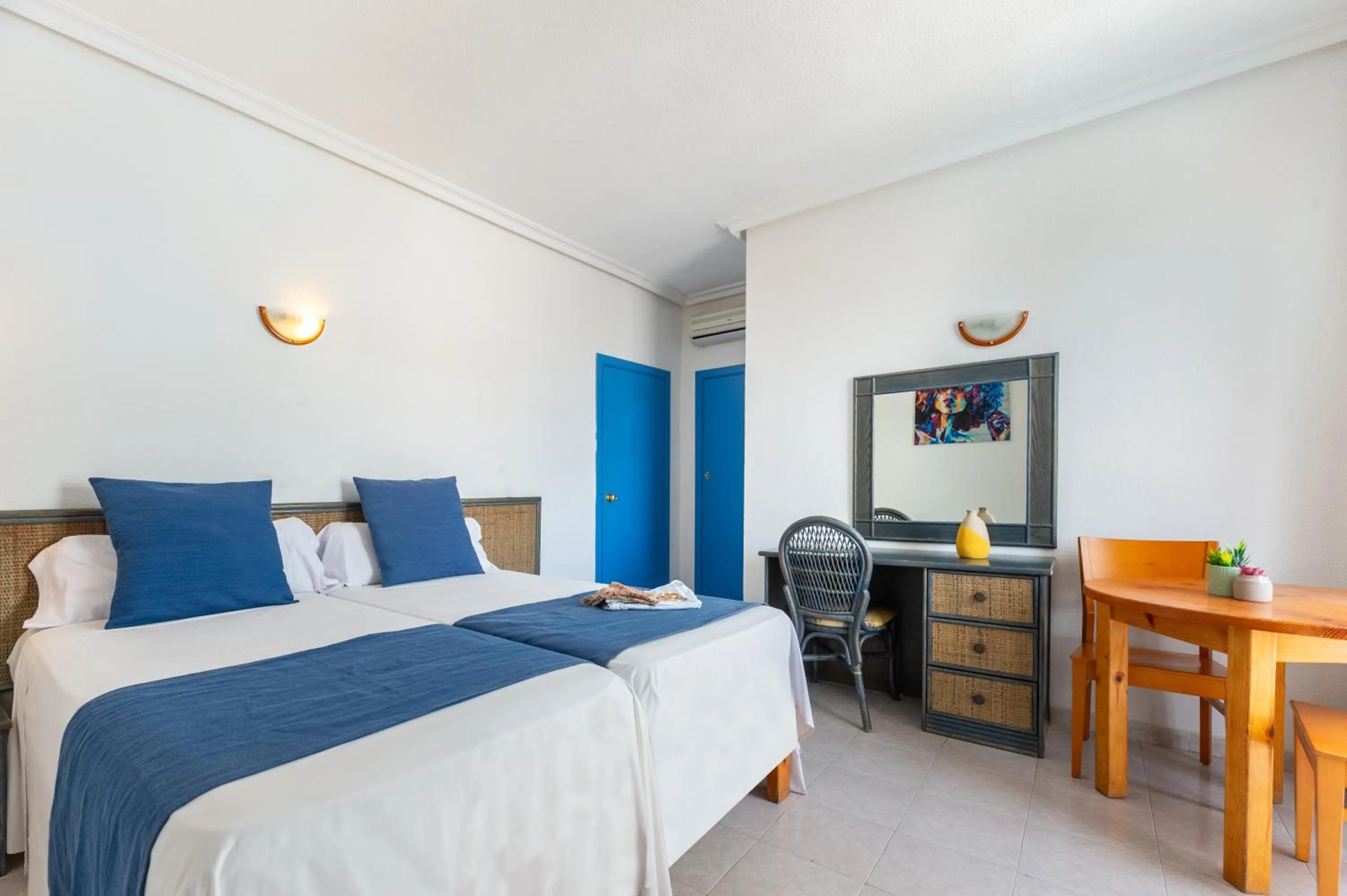 Bed in Aparthotel Vibra del Mar - Adults only