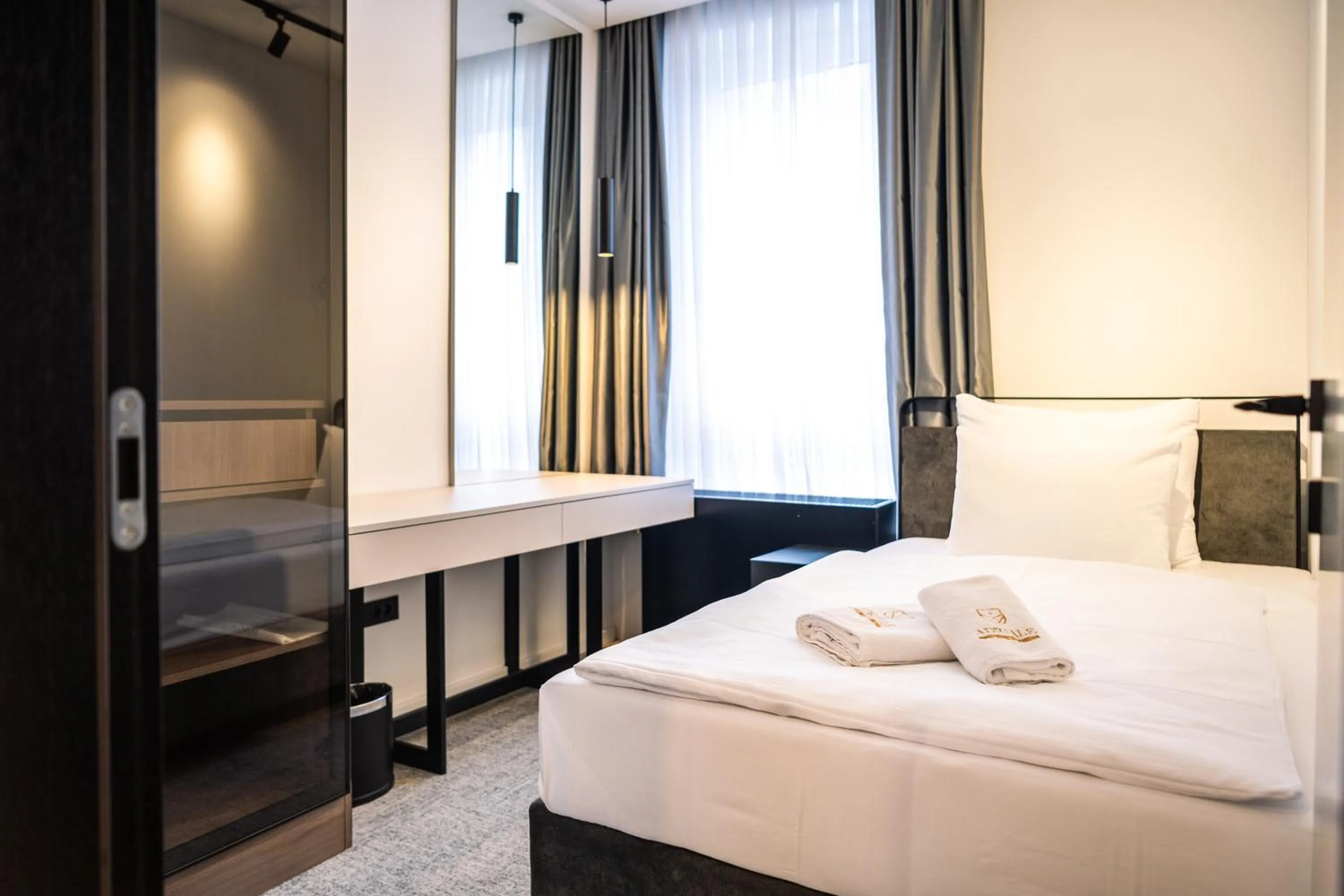 Bedroom, Bed in Hotel Adriale