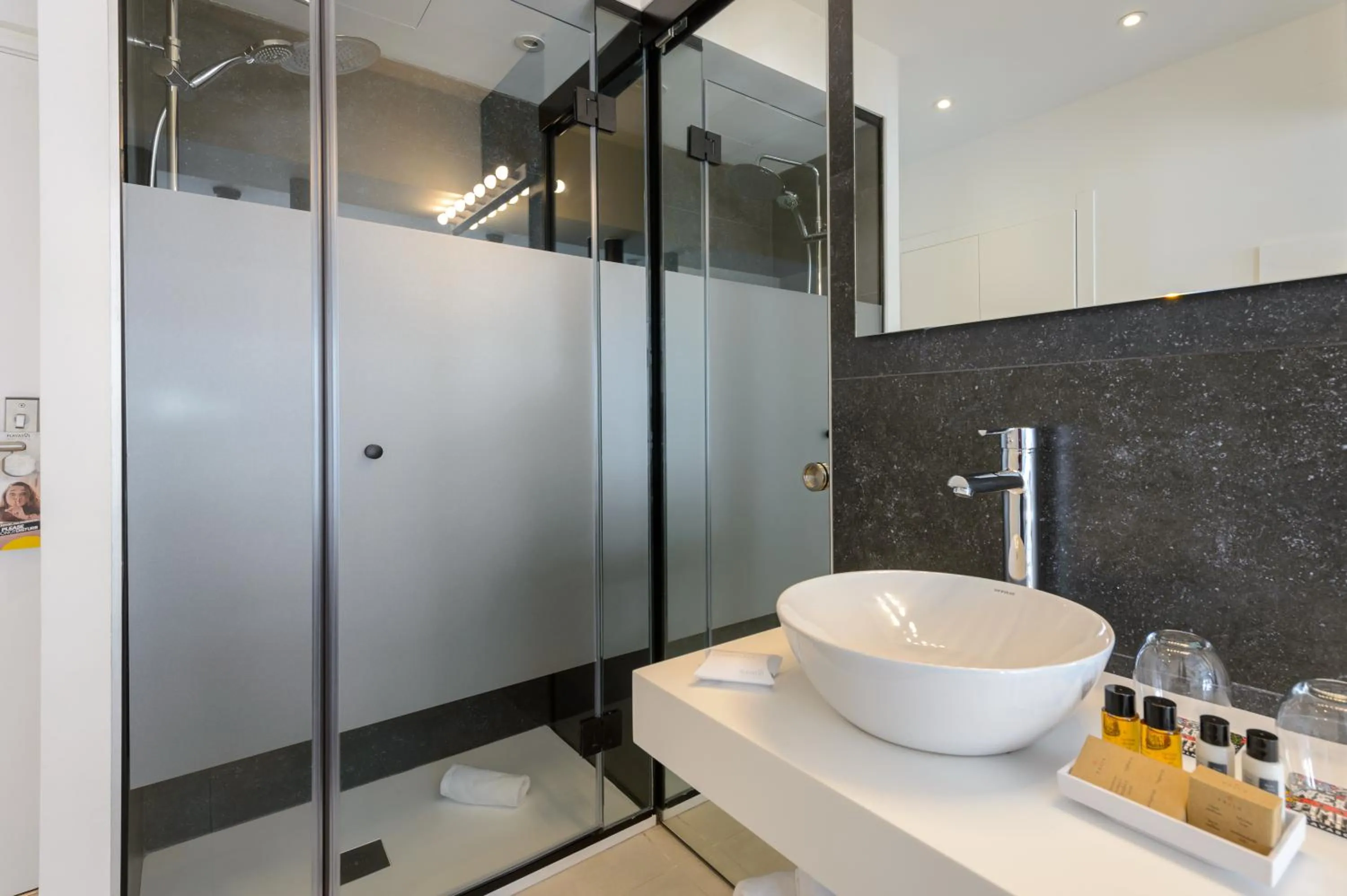 Shower in Hotel Vibra Mare Nostrum