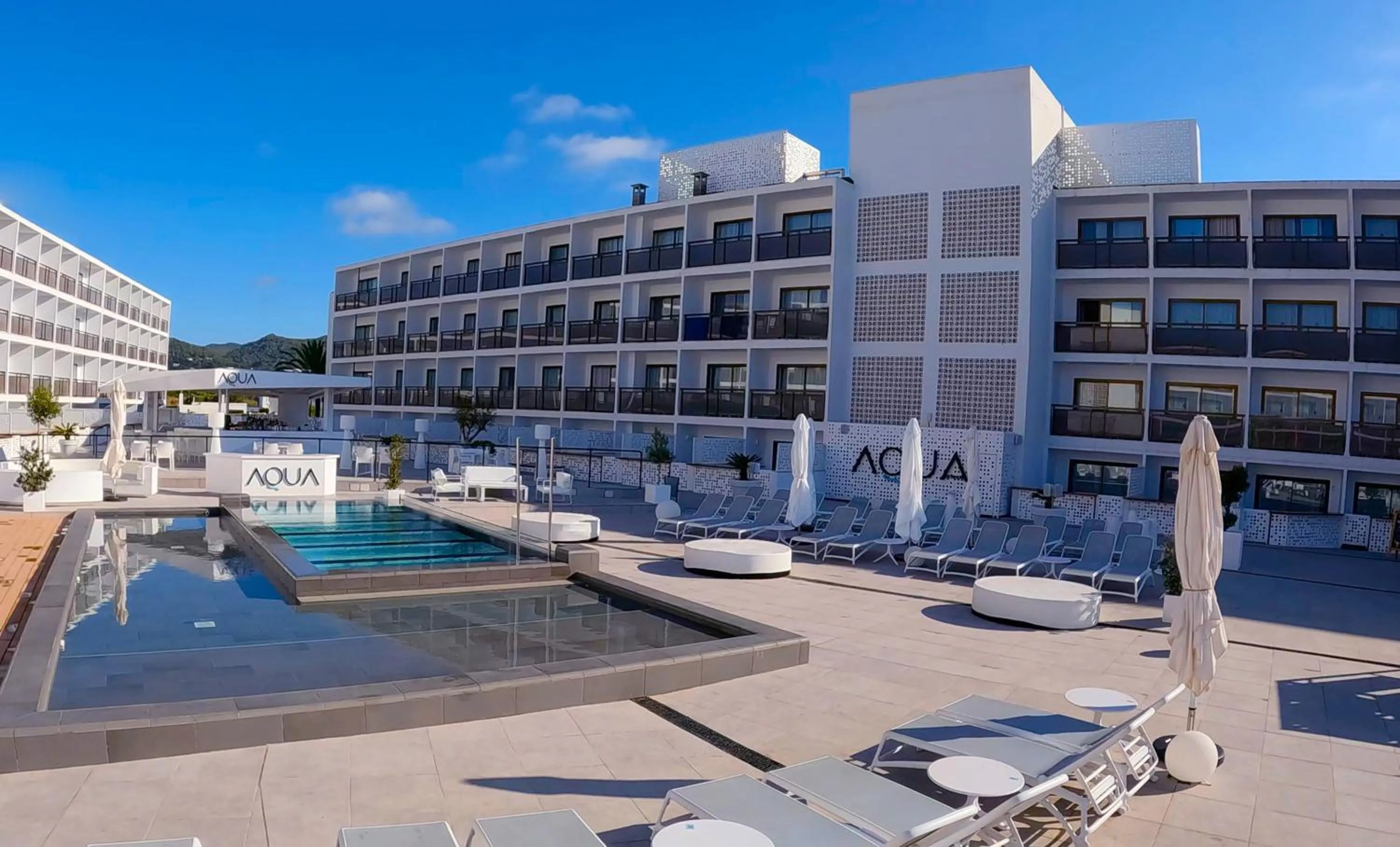 Swimming pool in Hotel Vibra Mare Nostrum