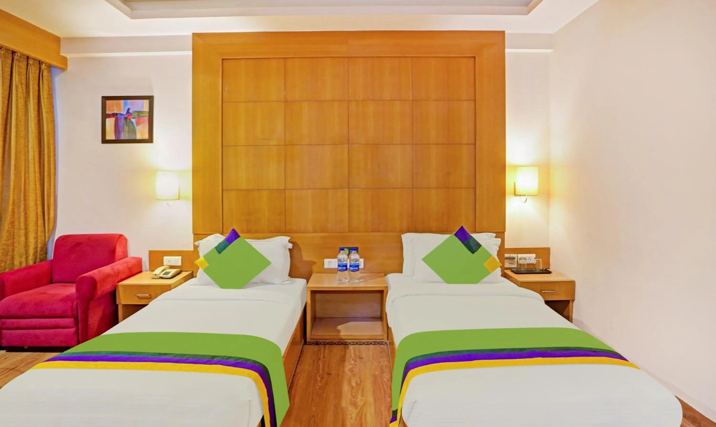 Bedroom, Bed in Treebo Royal Cm - City Center