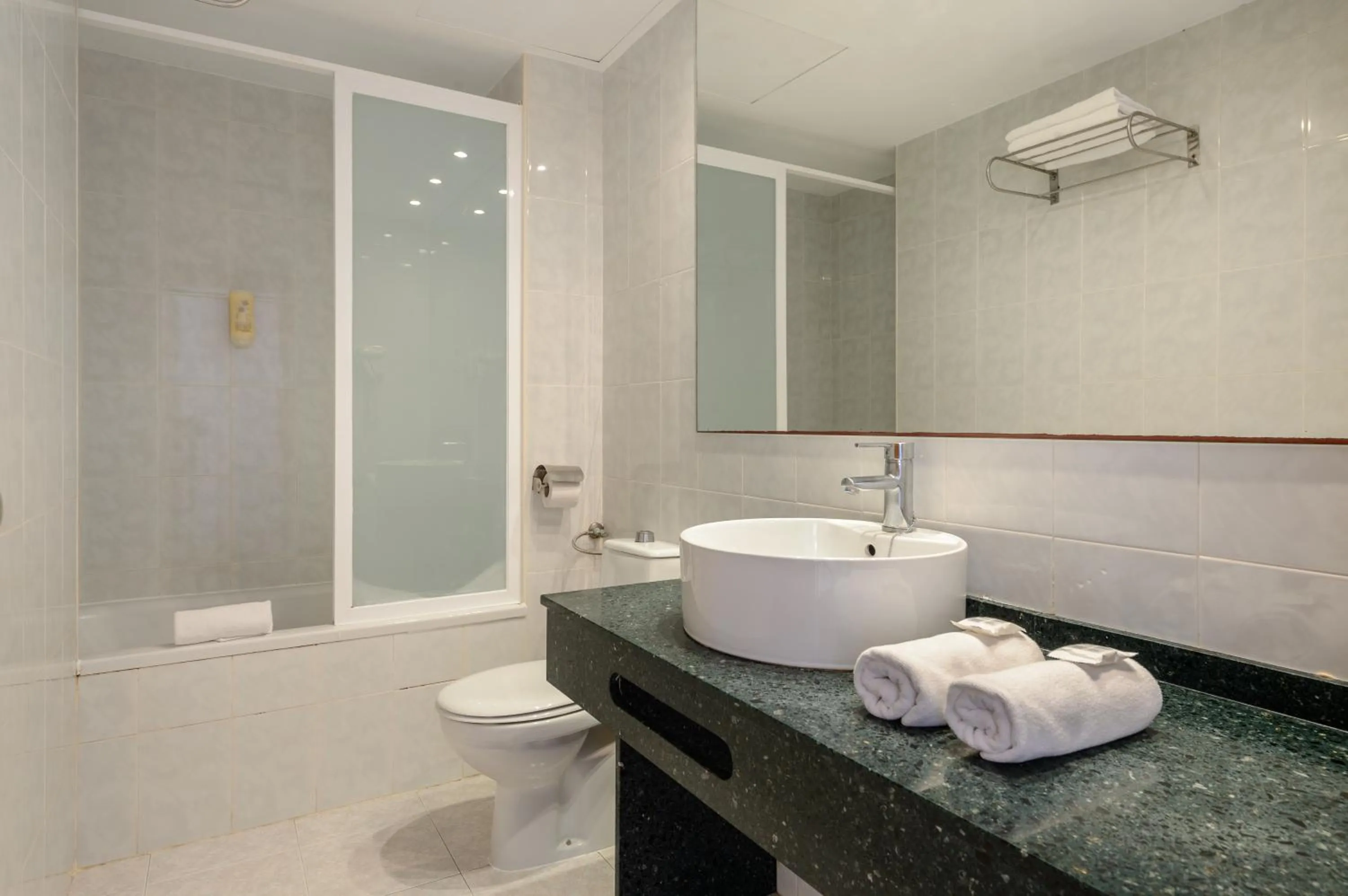 Bathroom in Apartamentos Vibra Panoramic