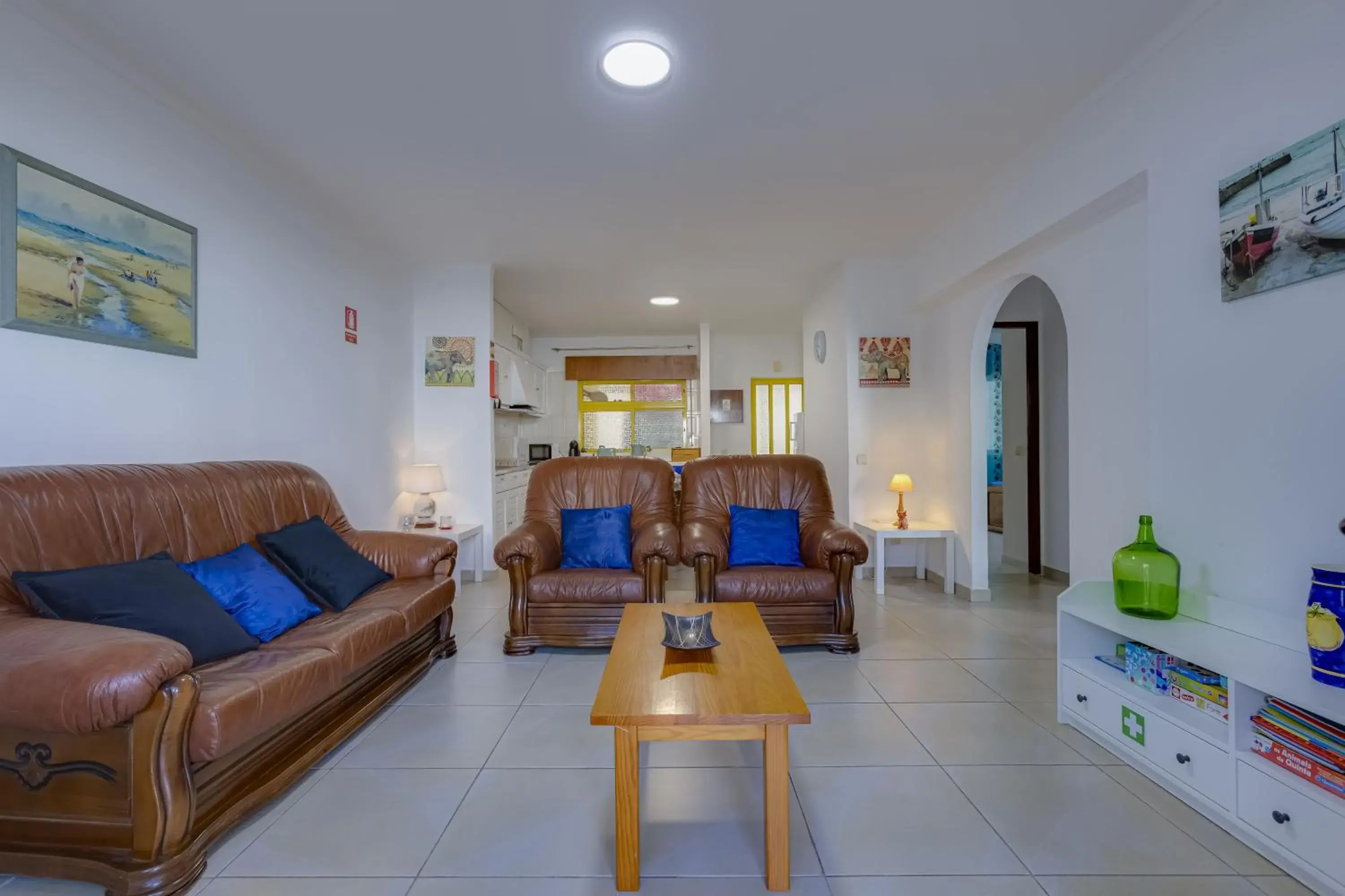 PRESIDENTE - Amplo apart para 6 pessoas com parking e a 10 min da praia da Rocha PRESIDENTE - Amplo apart para 6 pessoas com parking e a 10 min da praia da Rocha