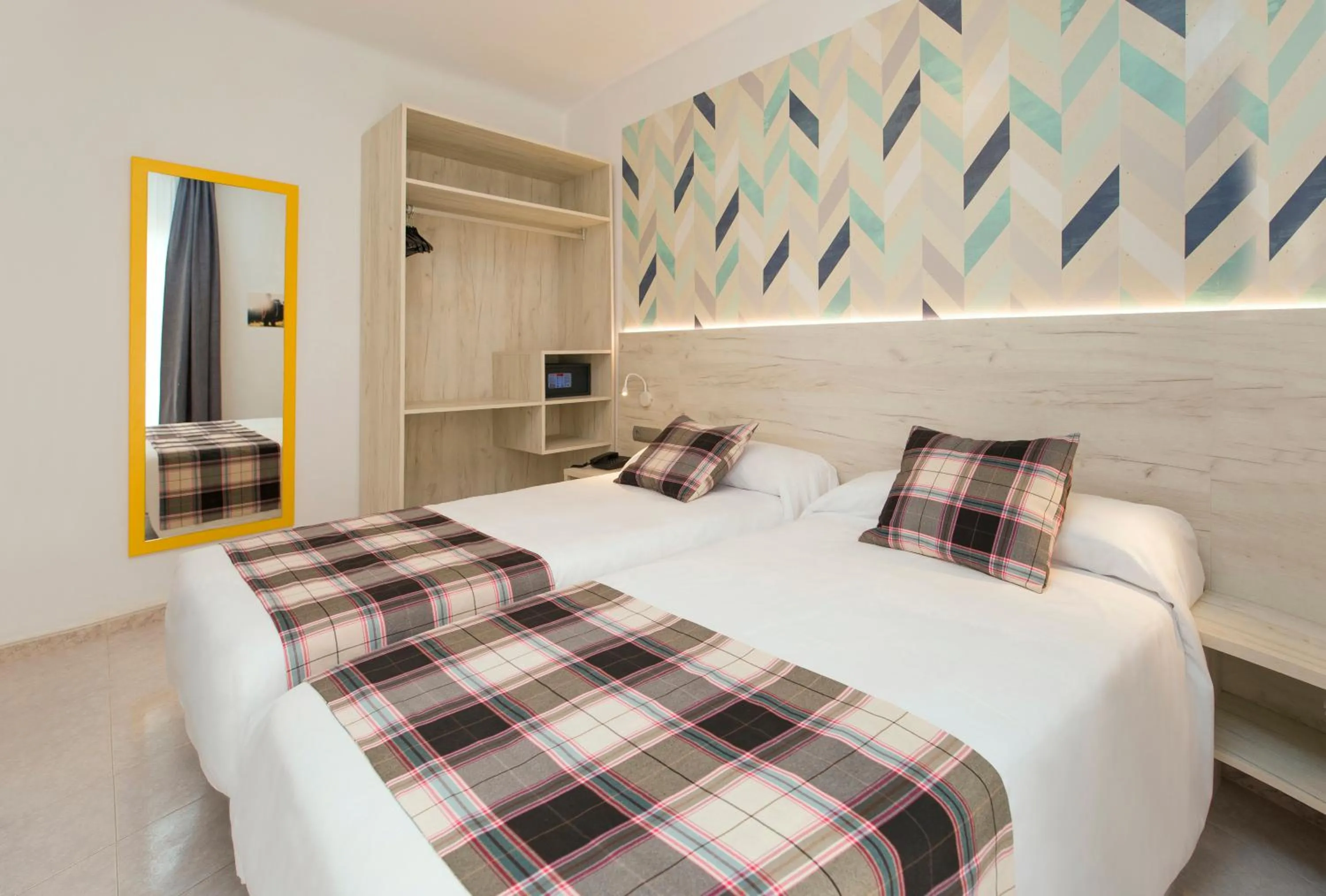 Bedroom, Bed in Hotel Vibra Lei Ibiza - Adults only