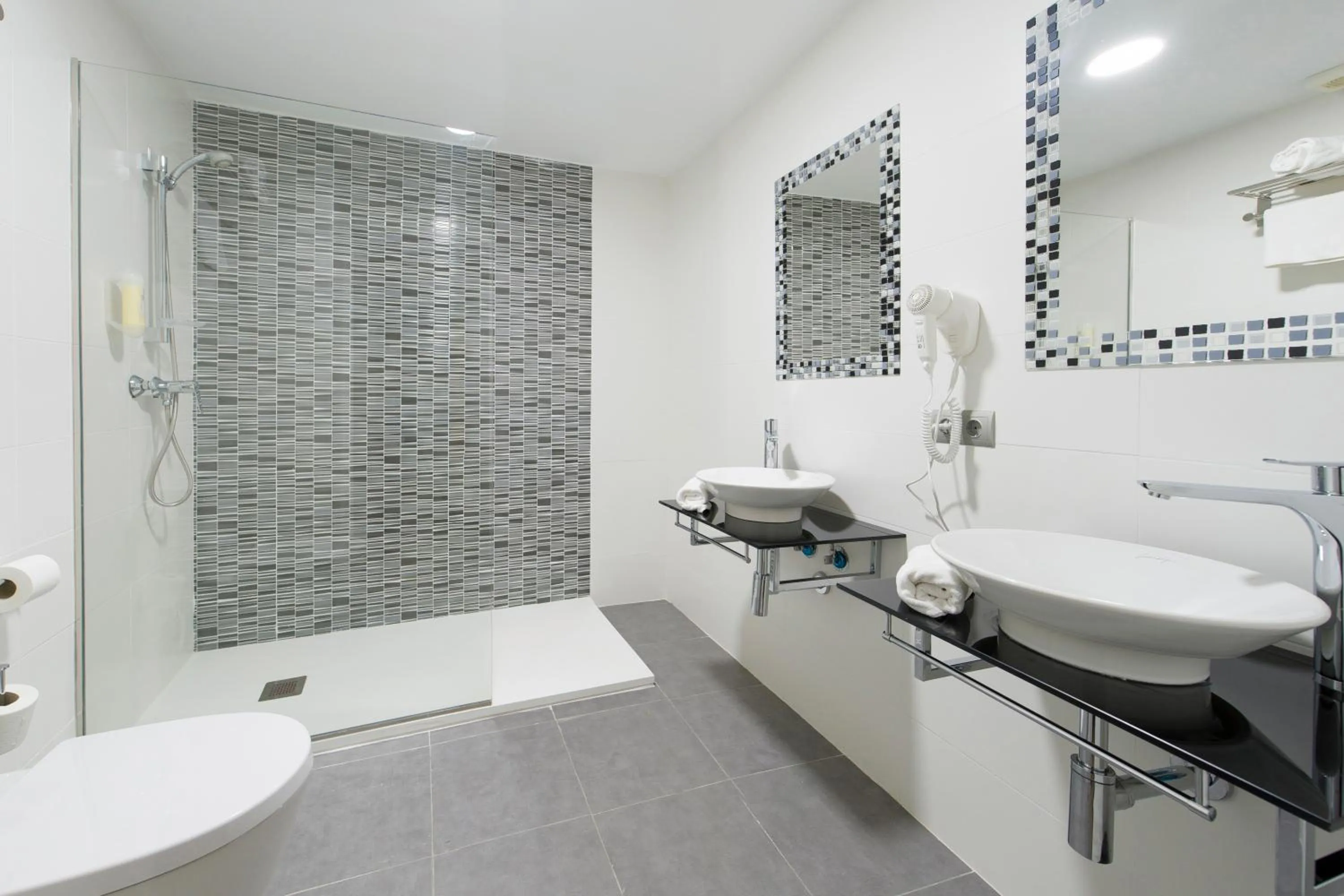 Bathroom in Hotel Vibra Lei Ibiza - Adults only