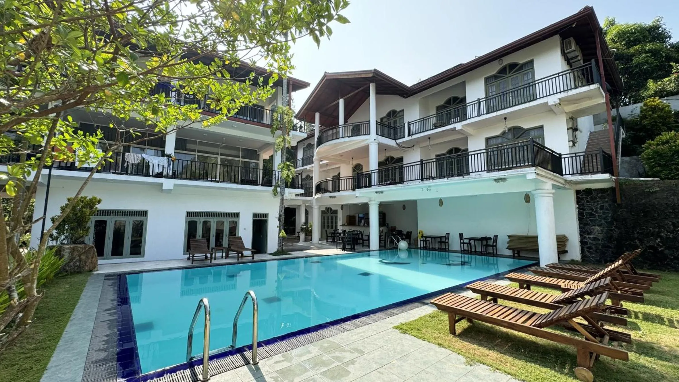 Property building in Chill Hill Hikkaduwa