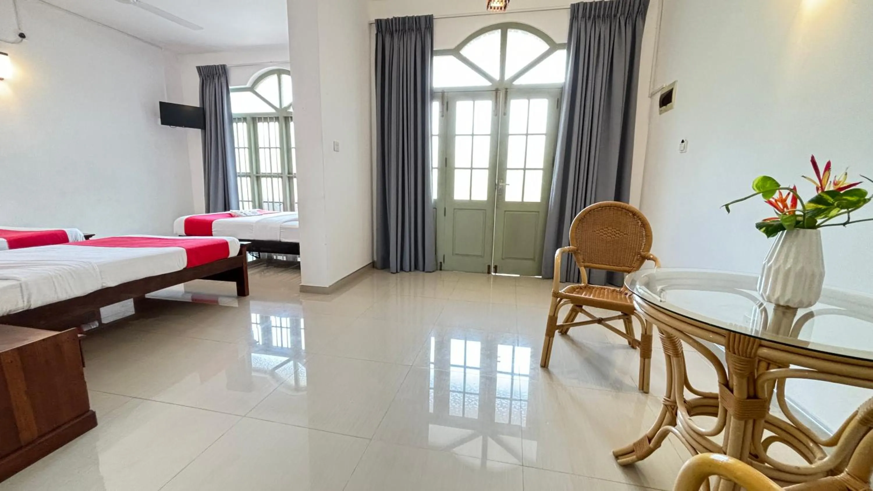 Bed in Chill Hill Hikkaduwa