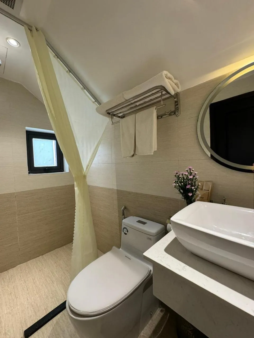 Toilet in Hoianan Boutique Hotel