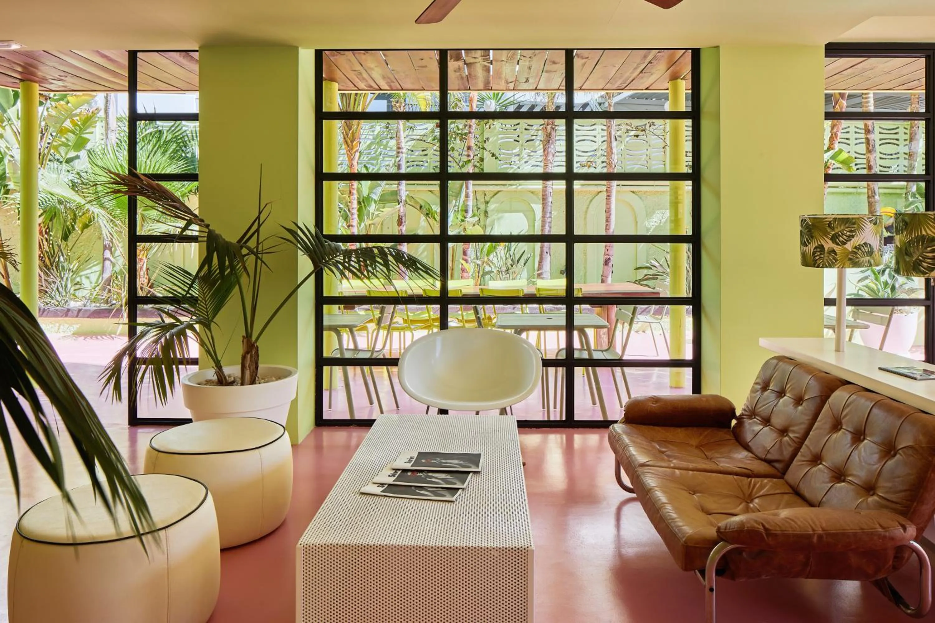 Lounge or bar in Tropicana Ibiza Suites - Adults Only