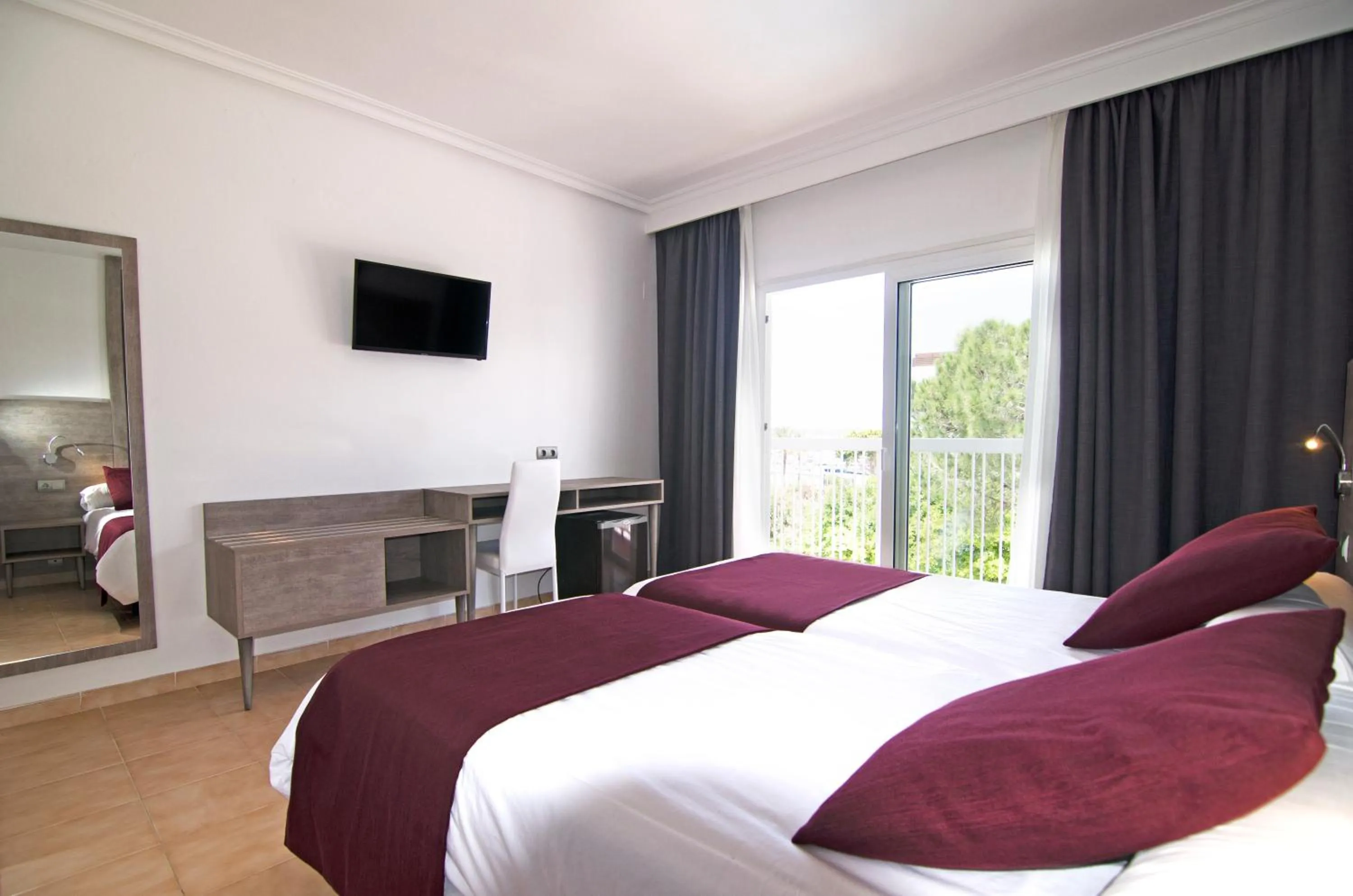 Photo of the whole room, Bed in Hotel Vibra Marco Polo II - Adults only