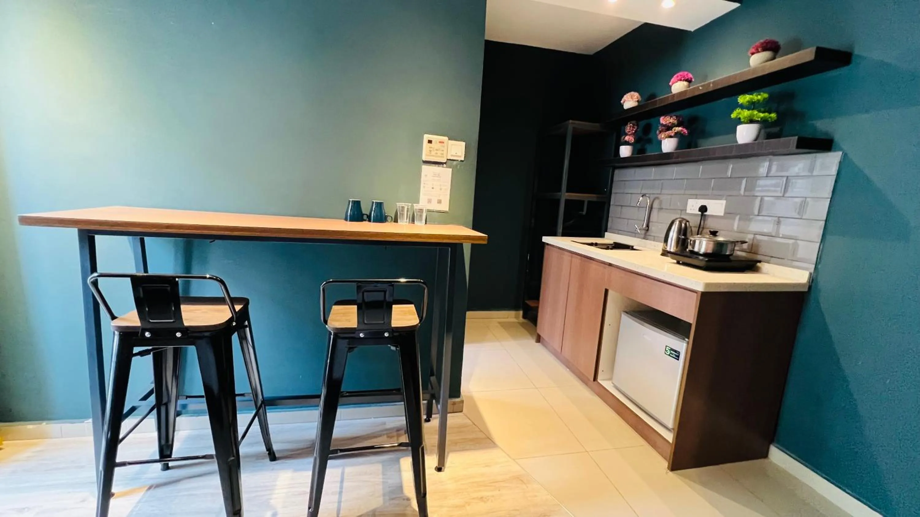 wardrobe in Smile Hotel Serdang South City