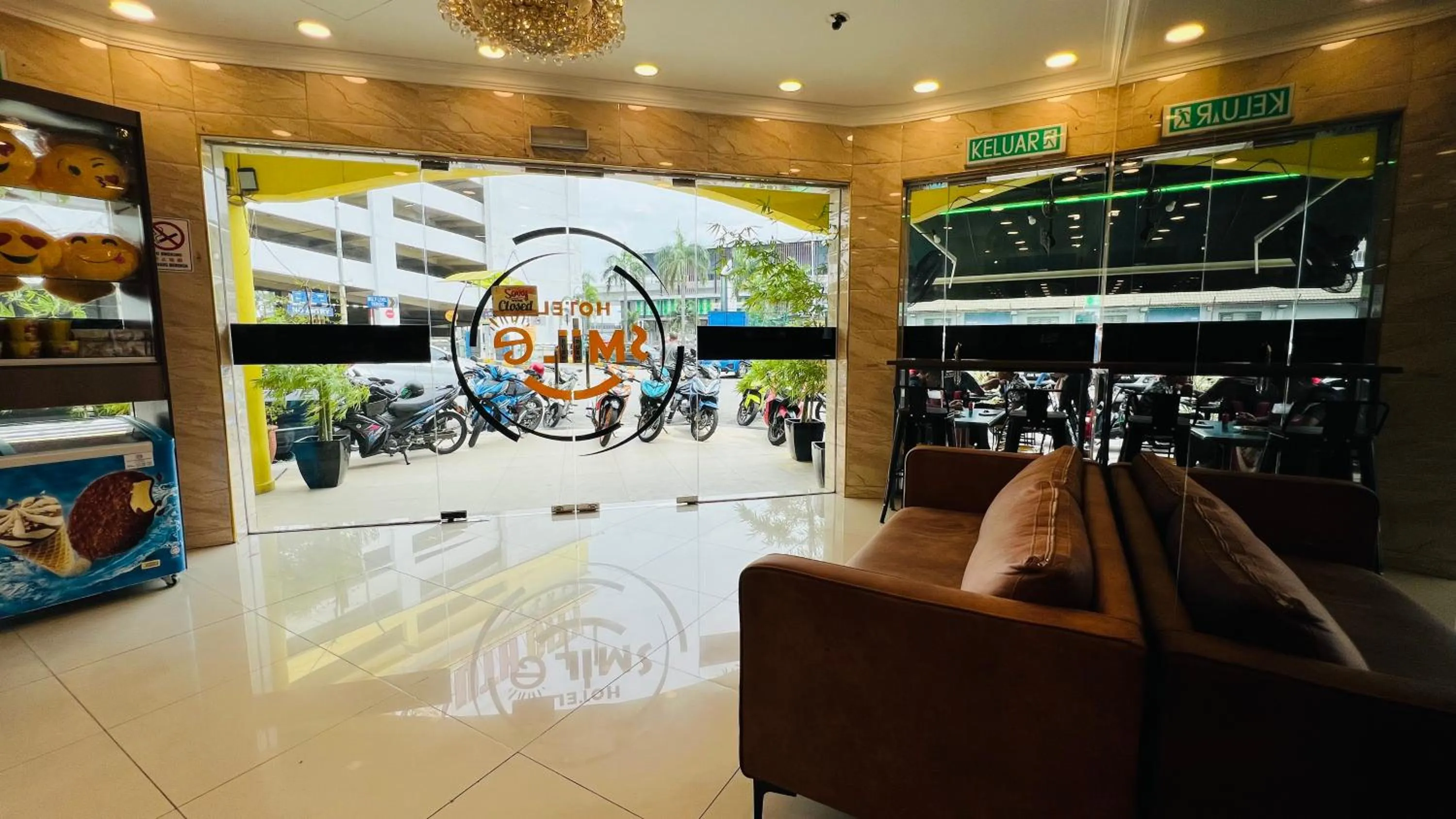 Lobby or reception in Smile Hotel Serdang South City