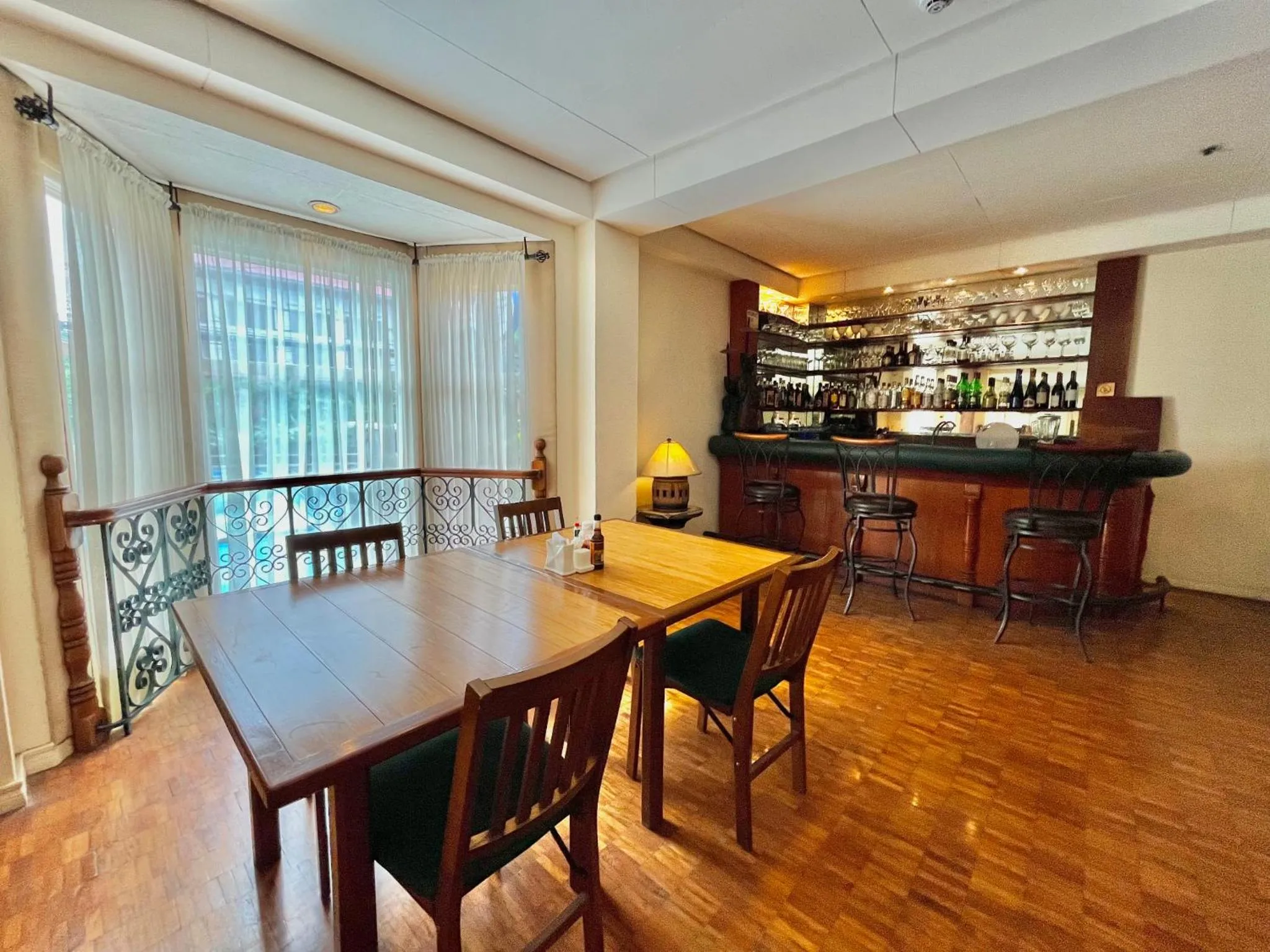 Lounge or bar in Coco Grande Hotel