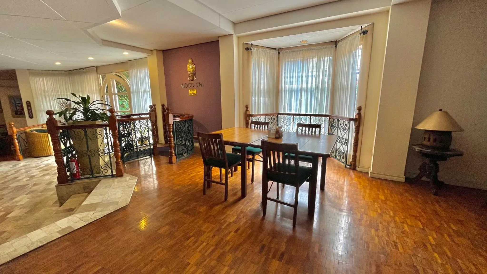 Dining area in Coco Grande Hotel