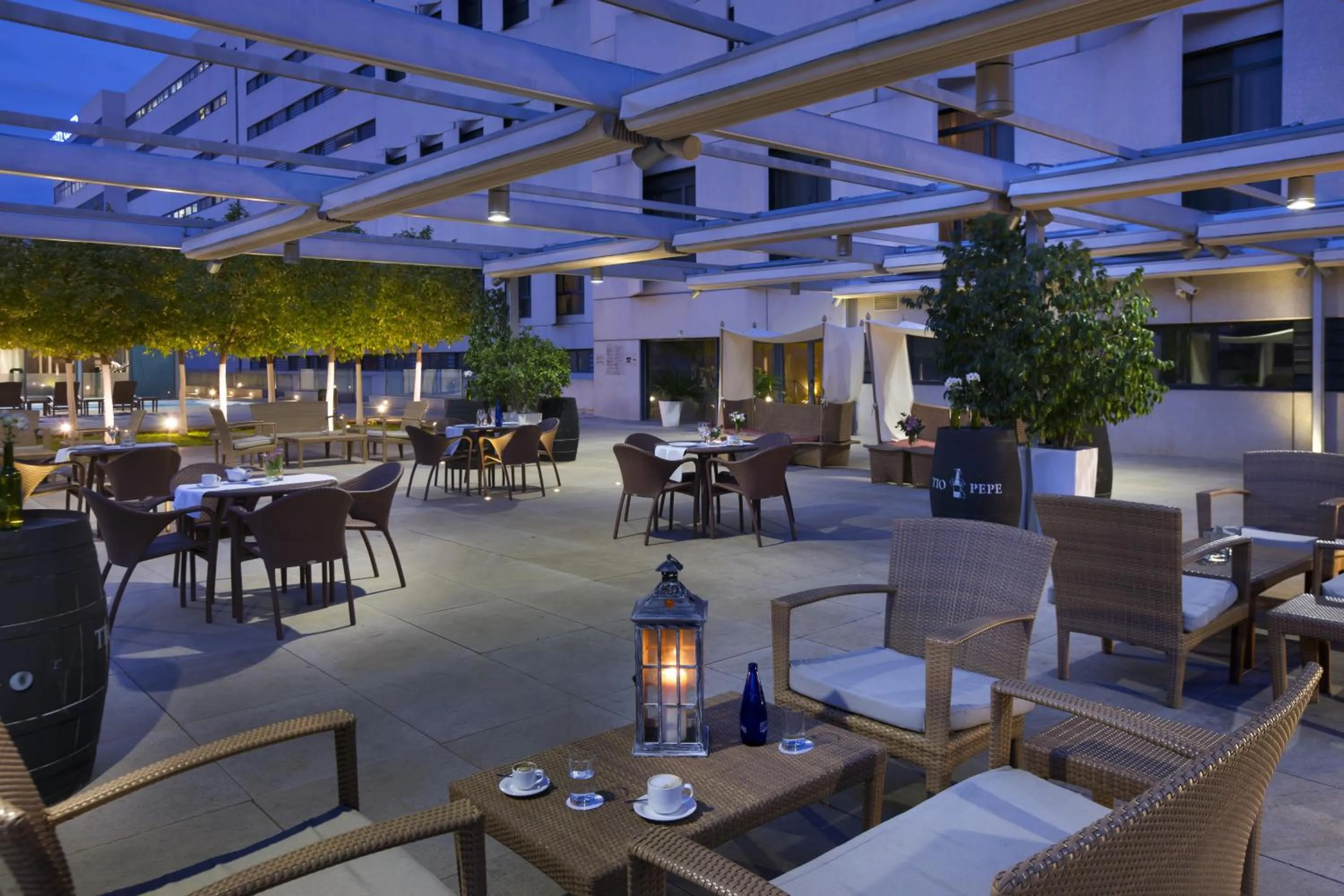 Restaurant/places to eat in NH Collection Sevilla