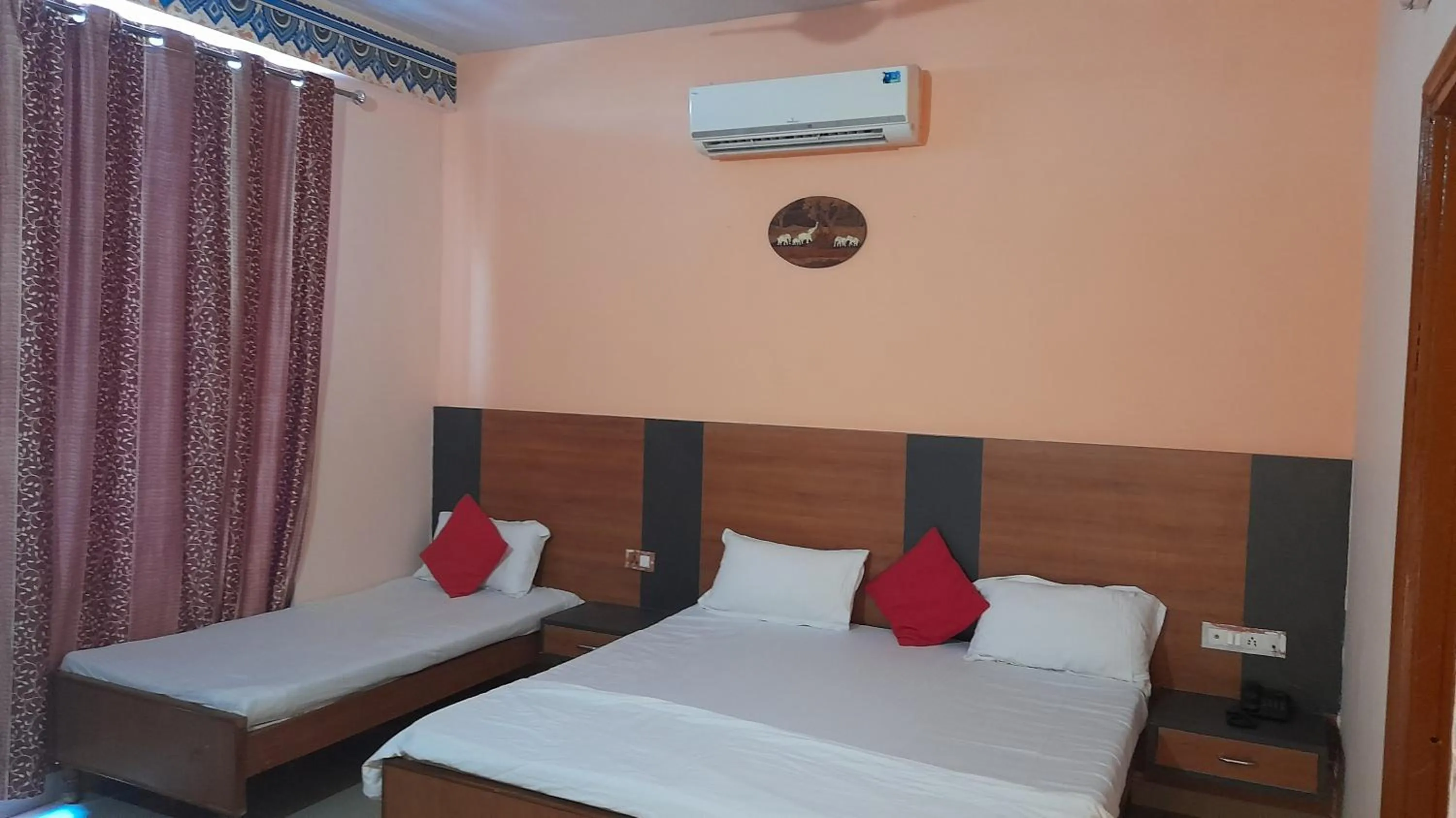 Bedroom in Hotel Braj Haveli