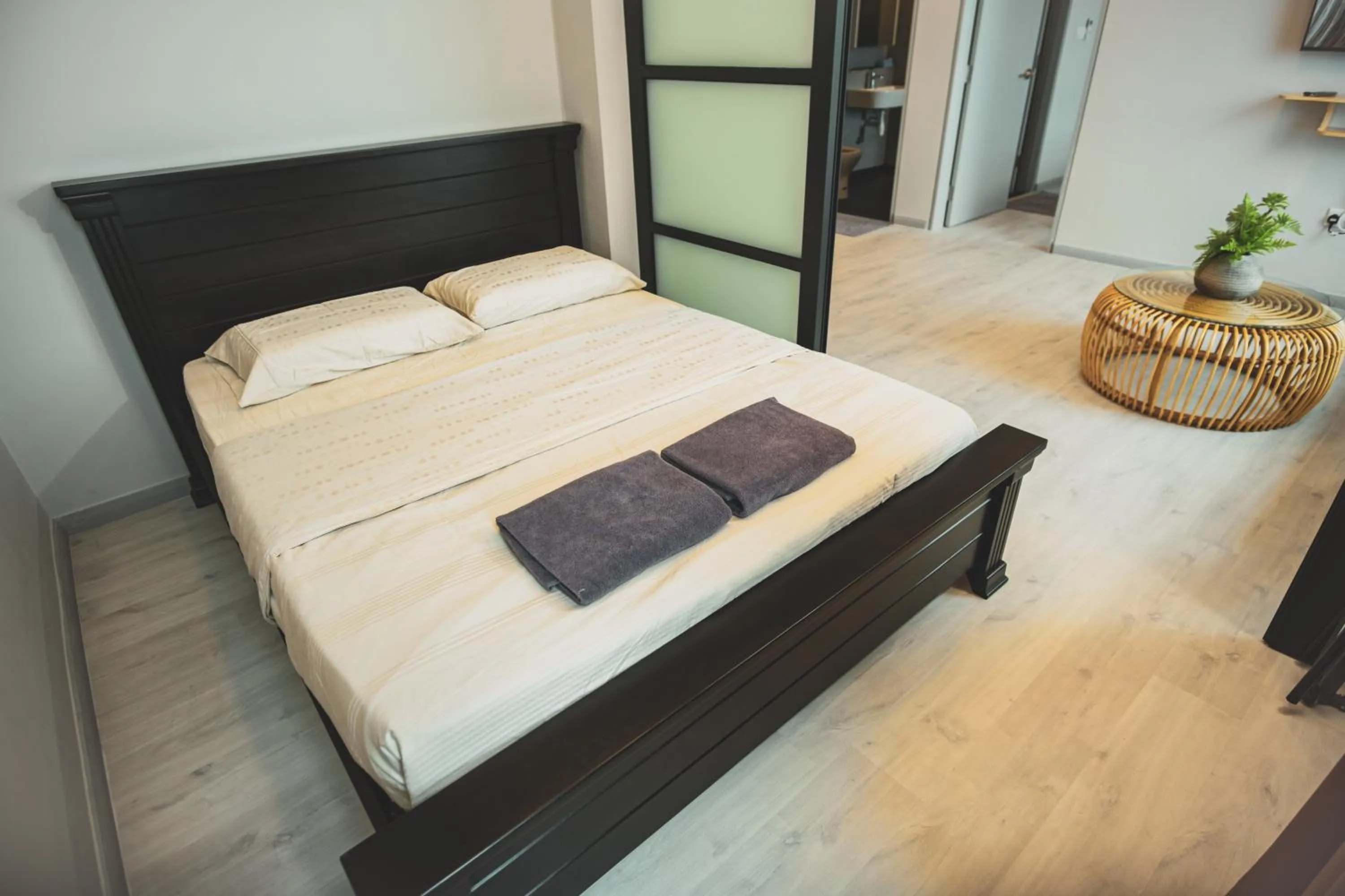 Bed in TF Sunset Ocean View Homestay - Jesselton Quay