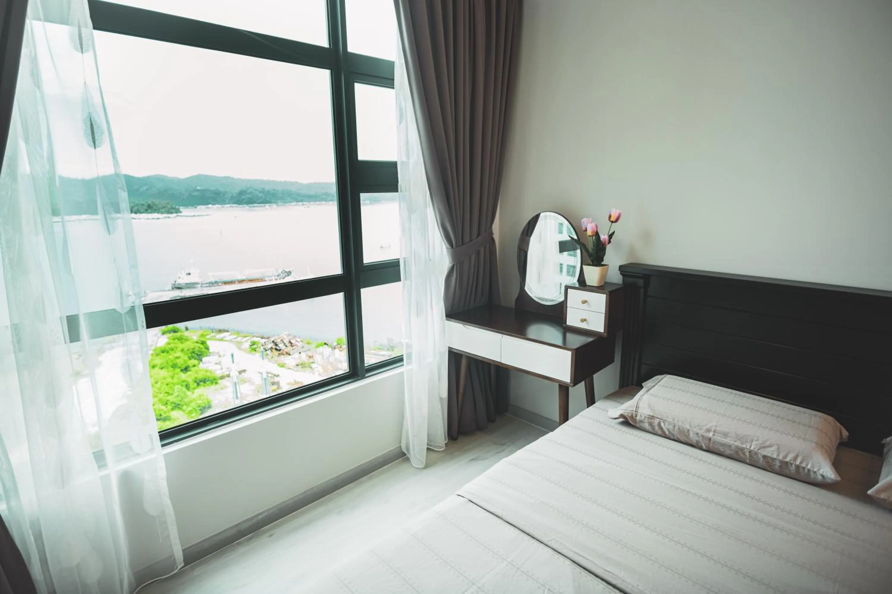 Bed in TF Sunset Ocean View Homestay - Jesselton Quay