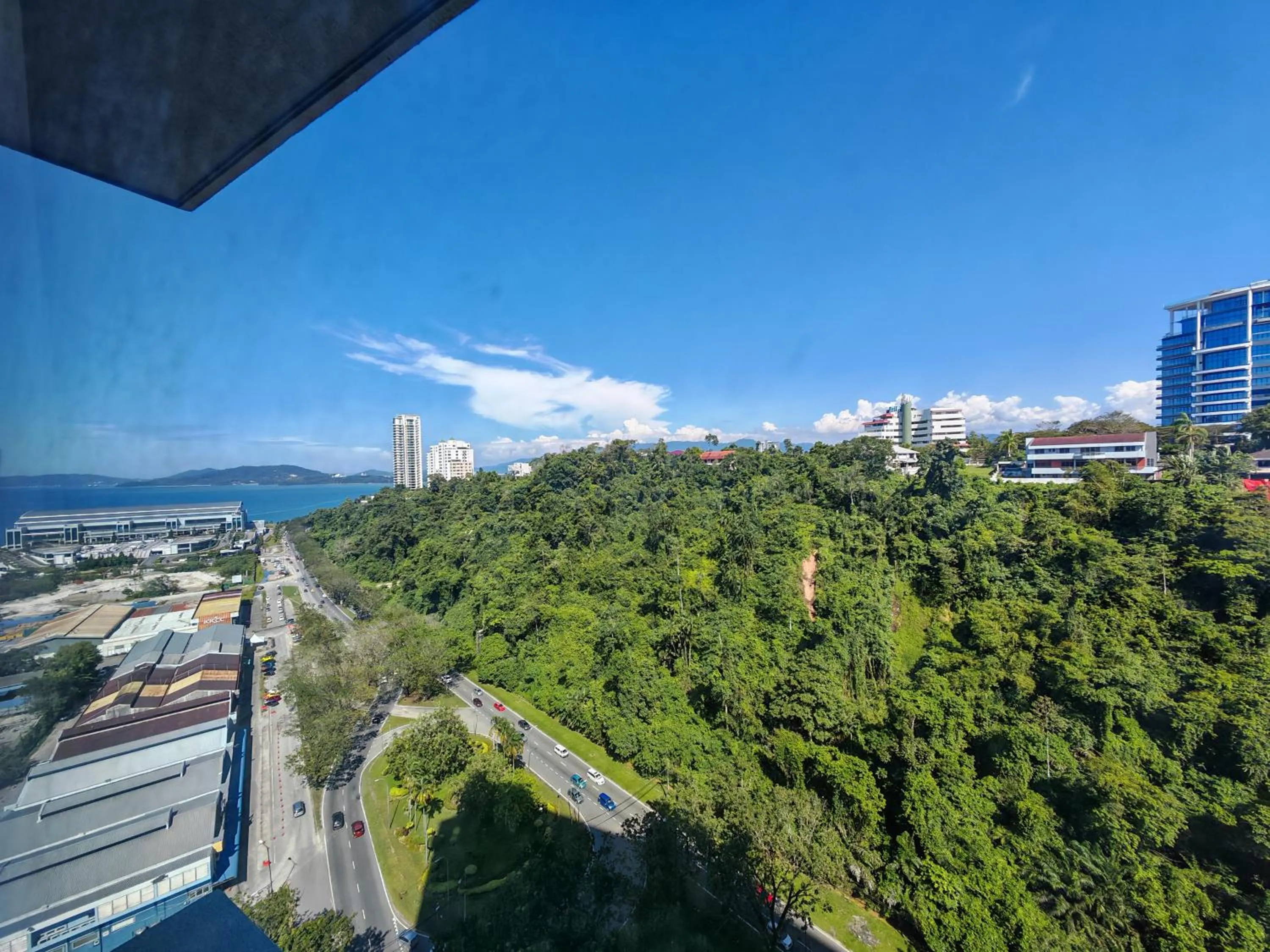 Luca Suites - Jesselton Quay