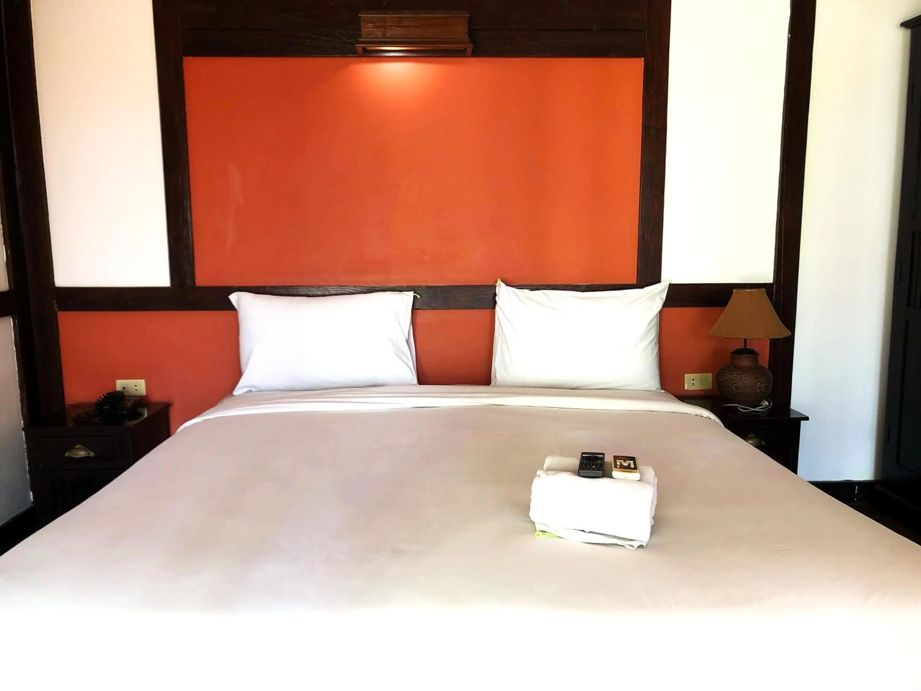 Bed in Sutus Court 7