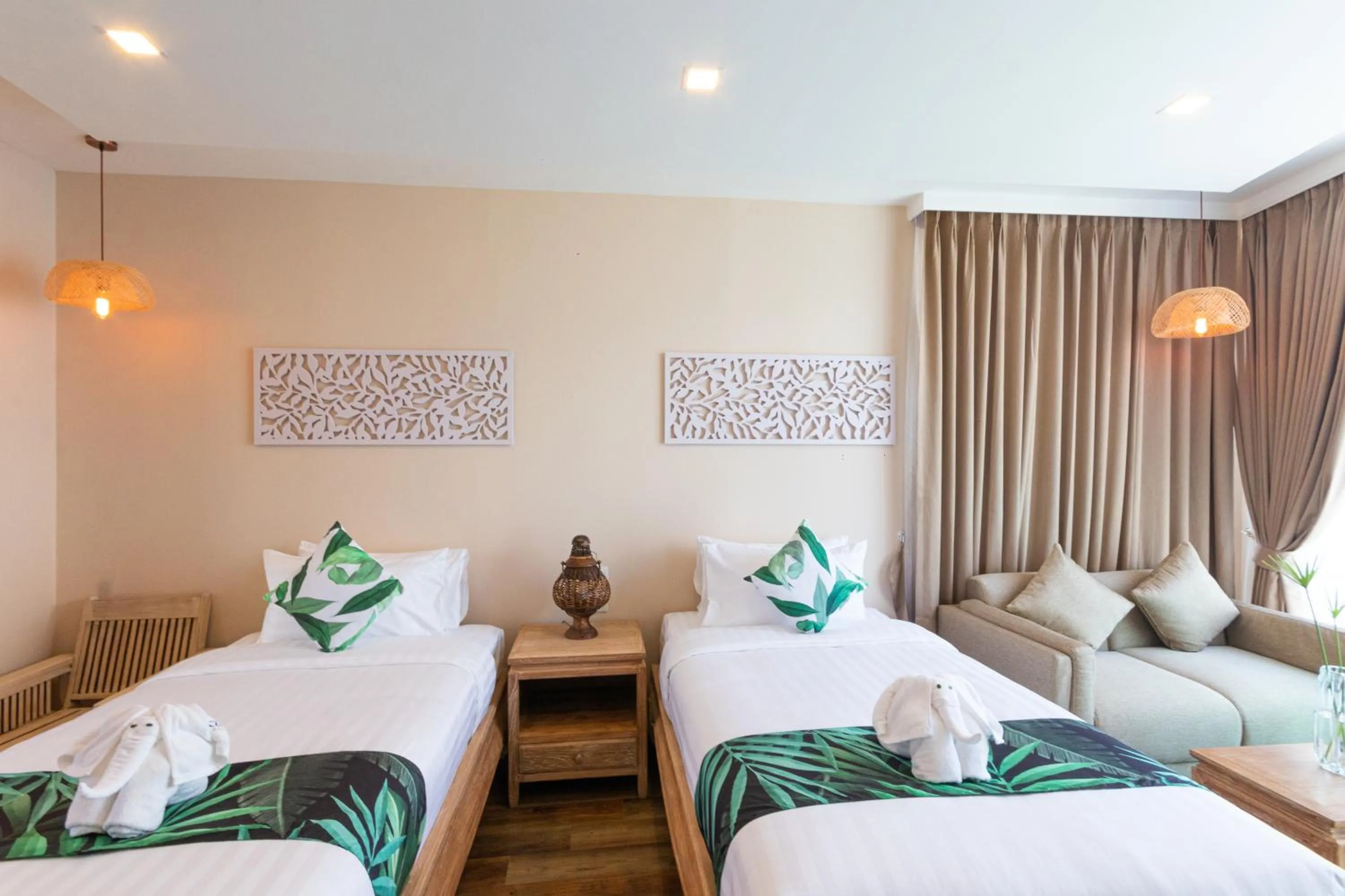 Bedroom, Bed in Vannee Golden Sands Beachfront Resort