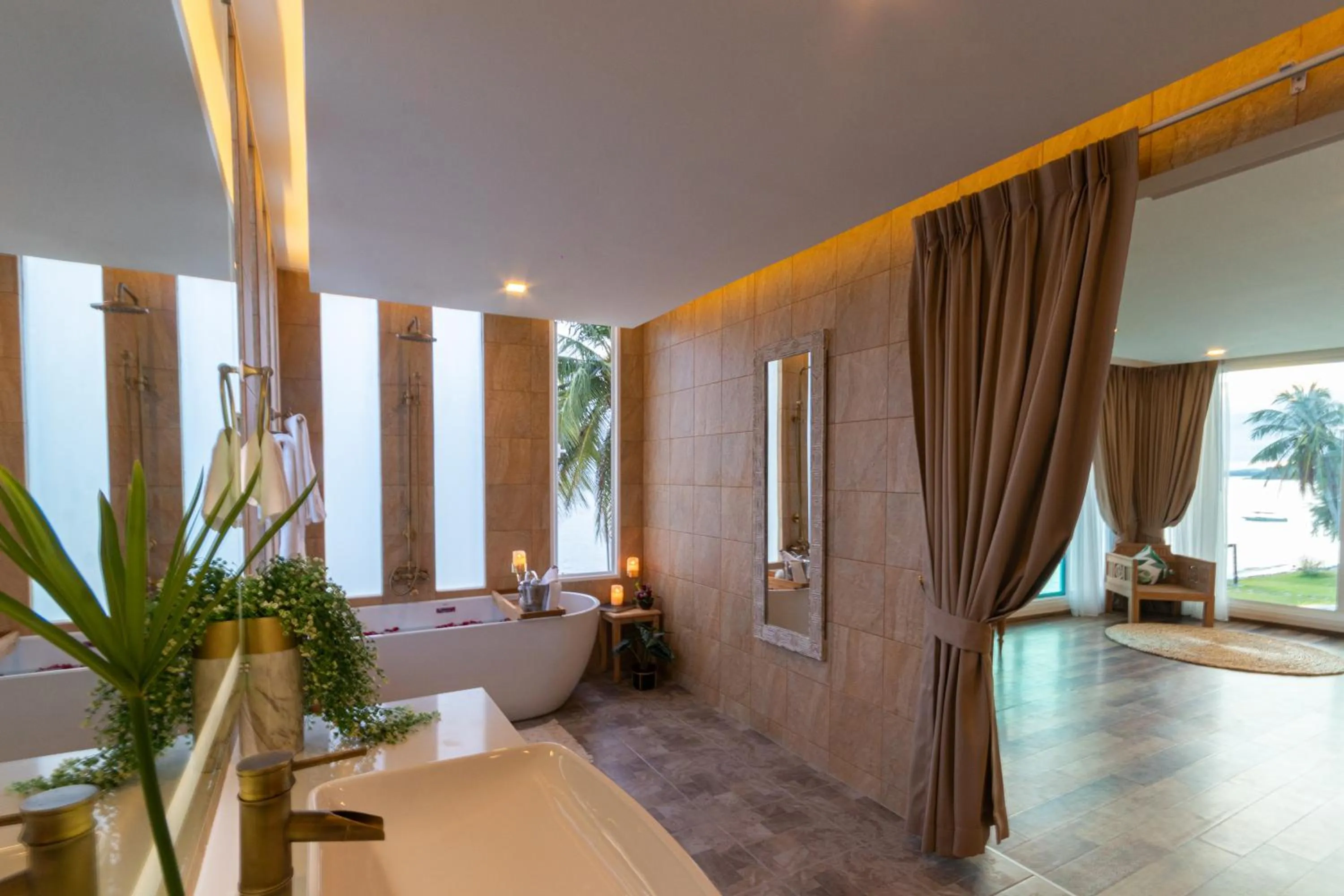 Bathroom in Vannee Golden Sands Beachfront Resort