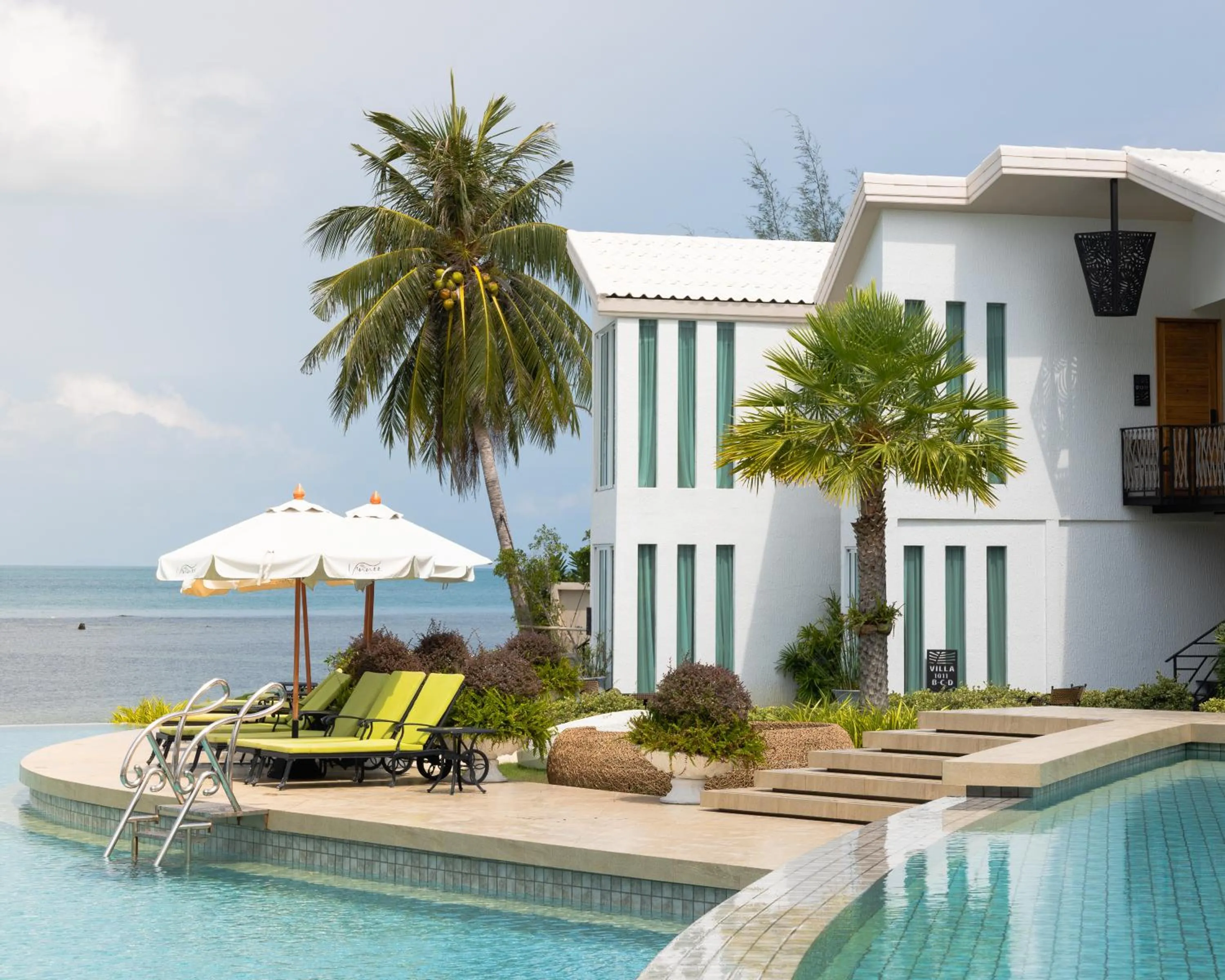 Property building in Vannee Golden Sands Beachfront Resort