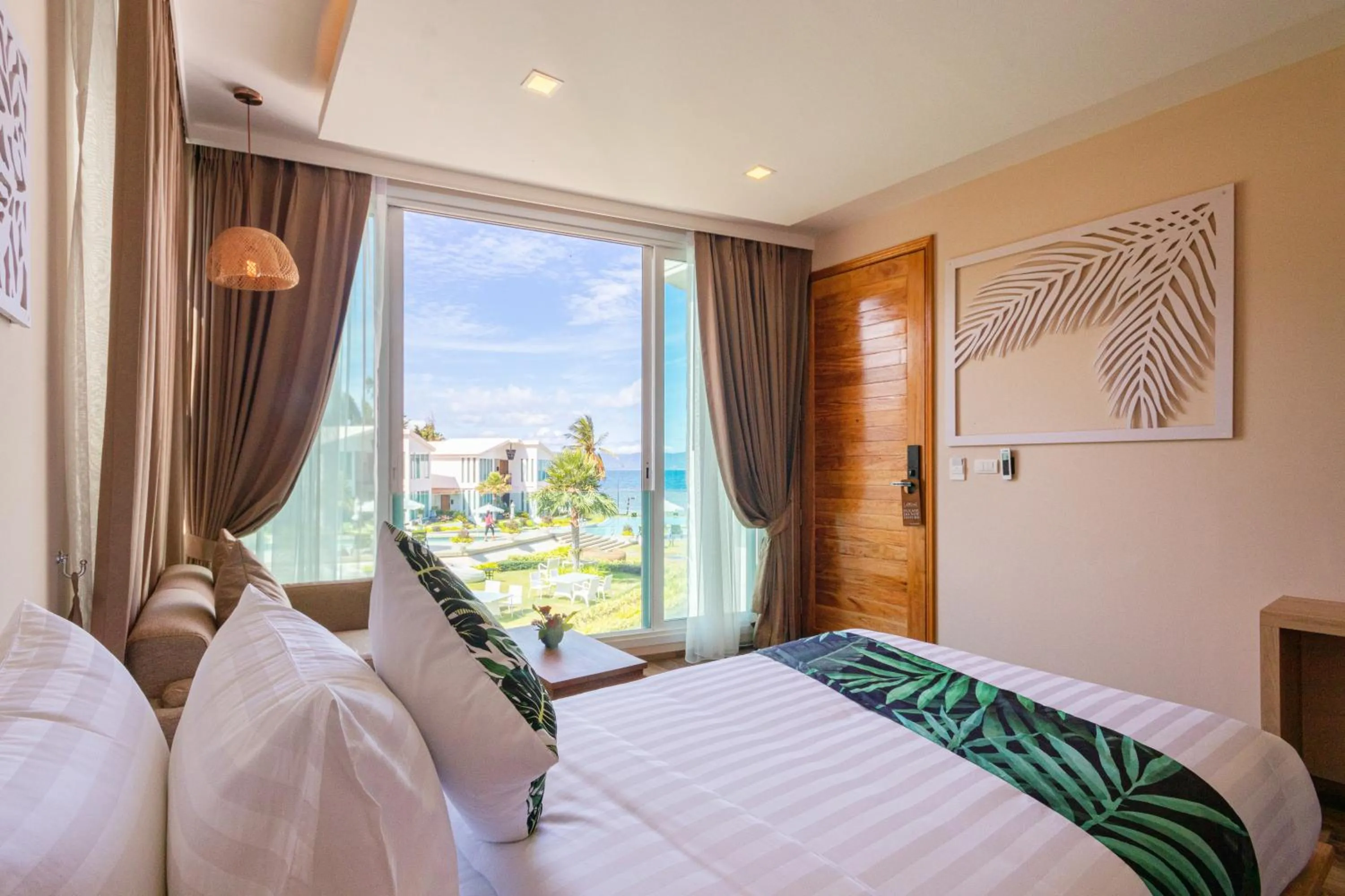 Bedroom, Bed in Vannee Golden Sands Beachfront Resort