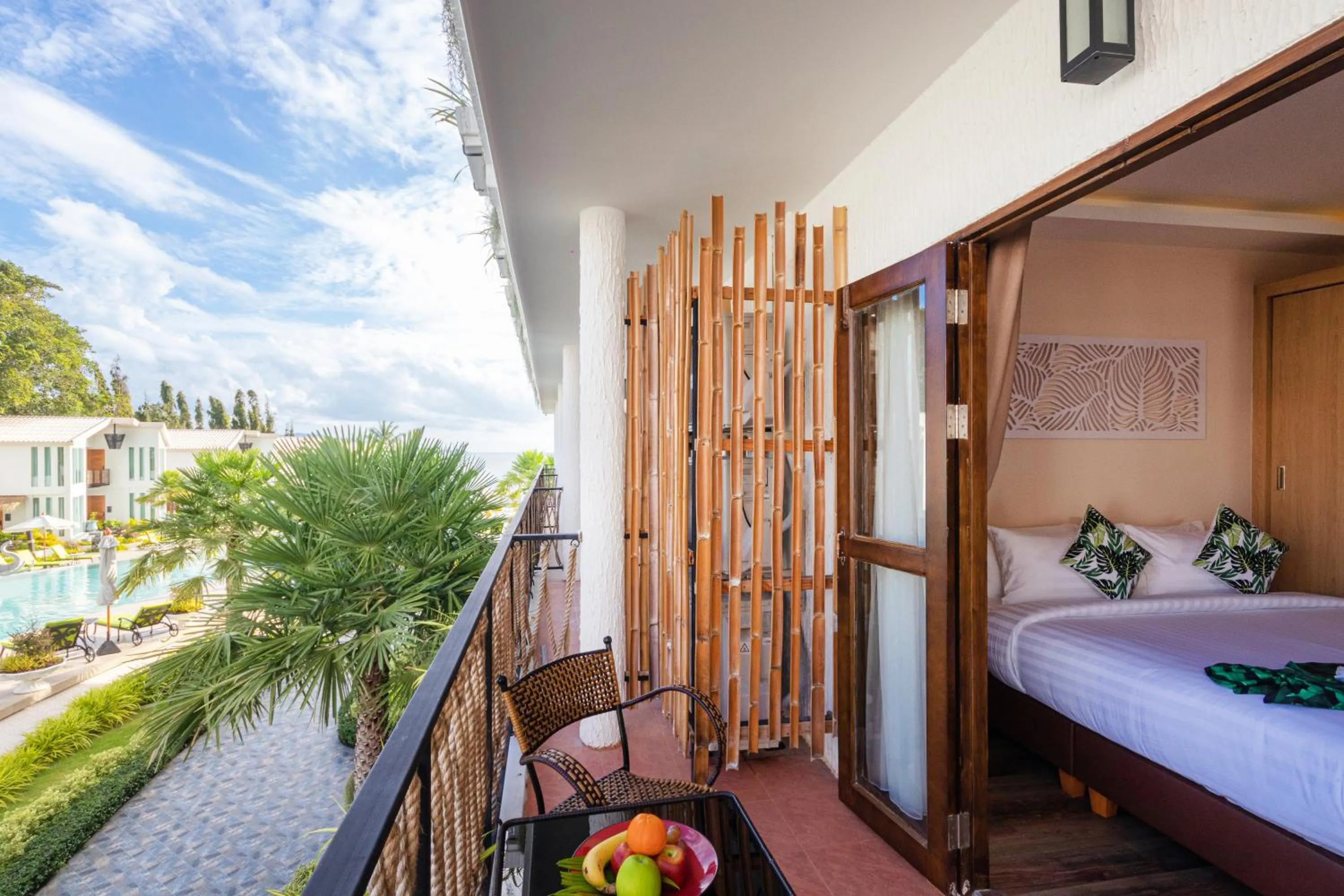 View (from property/room), Bed in Vannee Golden Sands Beachfront Resort