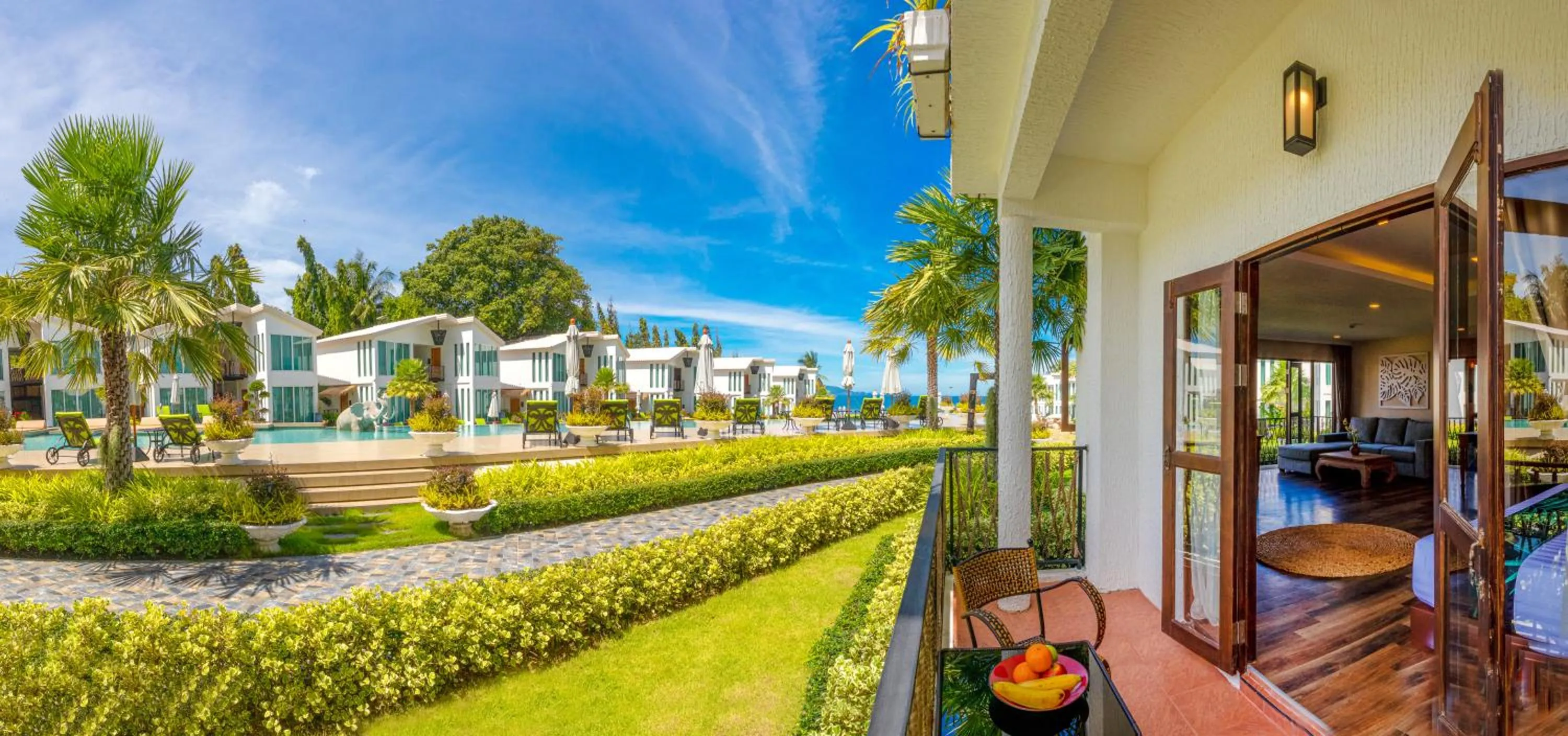 Property building in Vannee Golden Sands Beachfront Resort