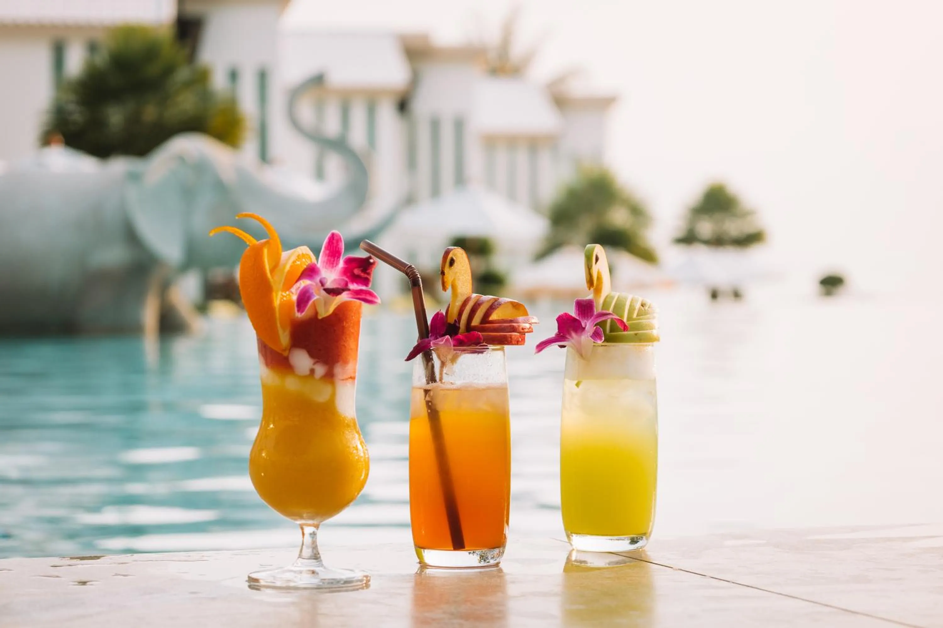 Drinks in Vannee Golden Sands Beachfront Resort