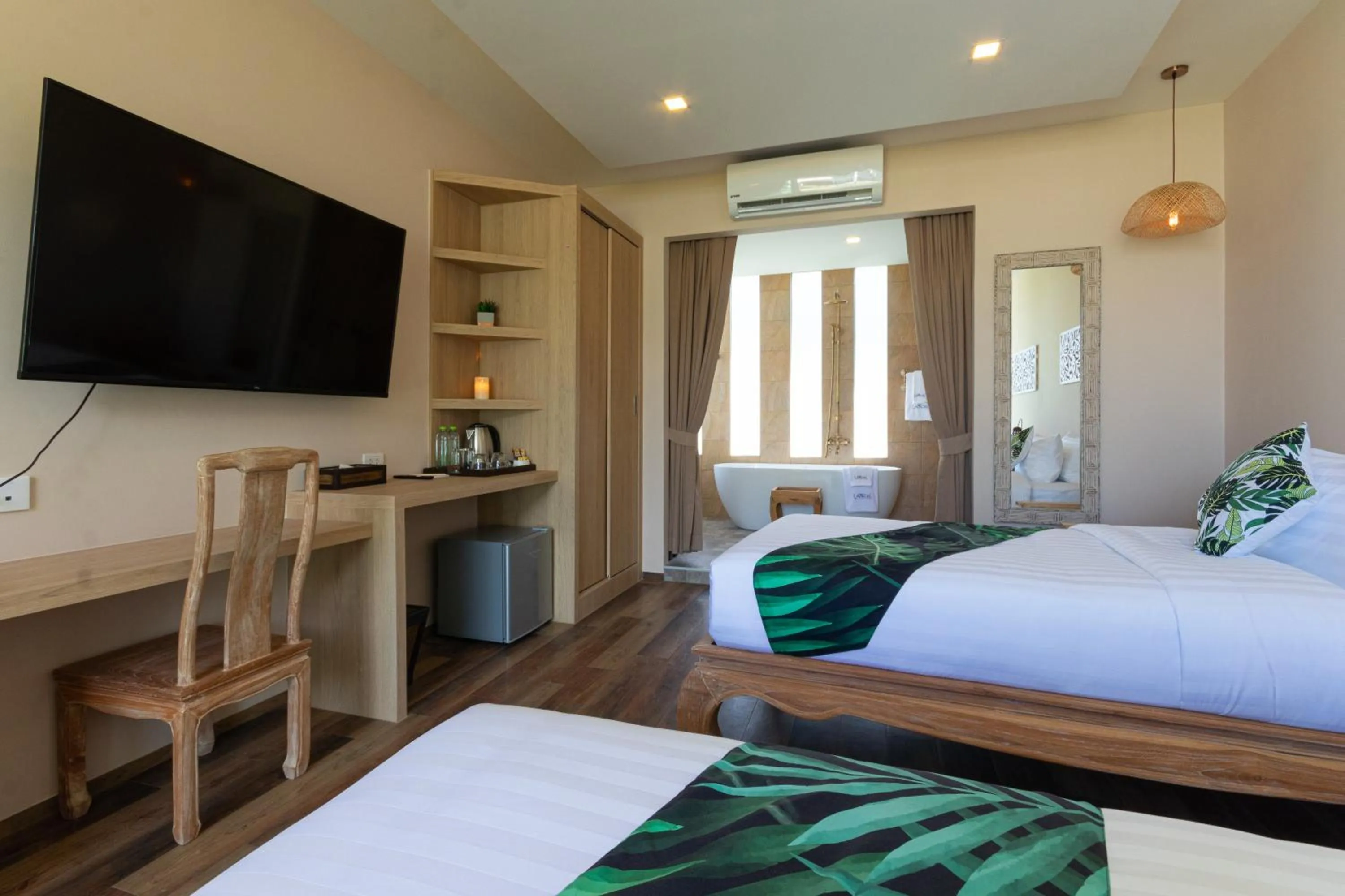 Bathroom, Bed in Vannee Golden Sands Beachfront Resort