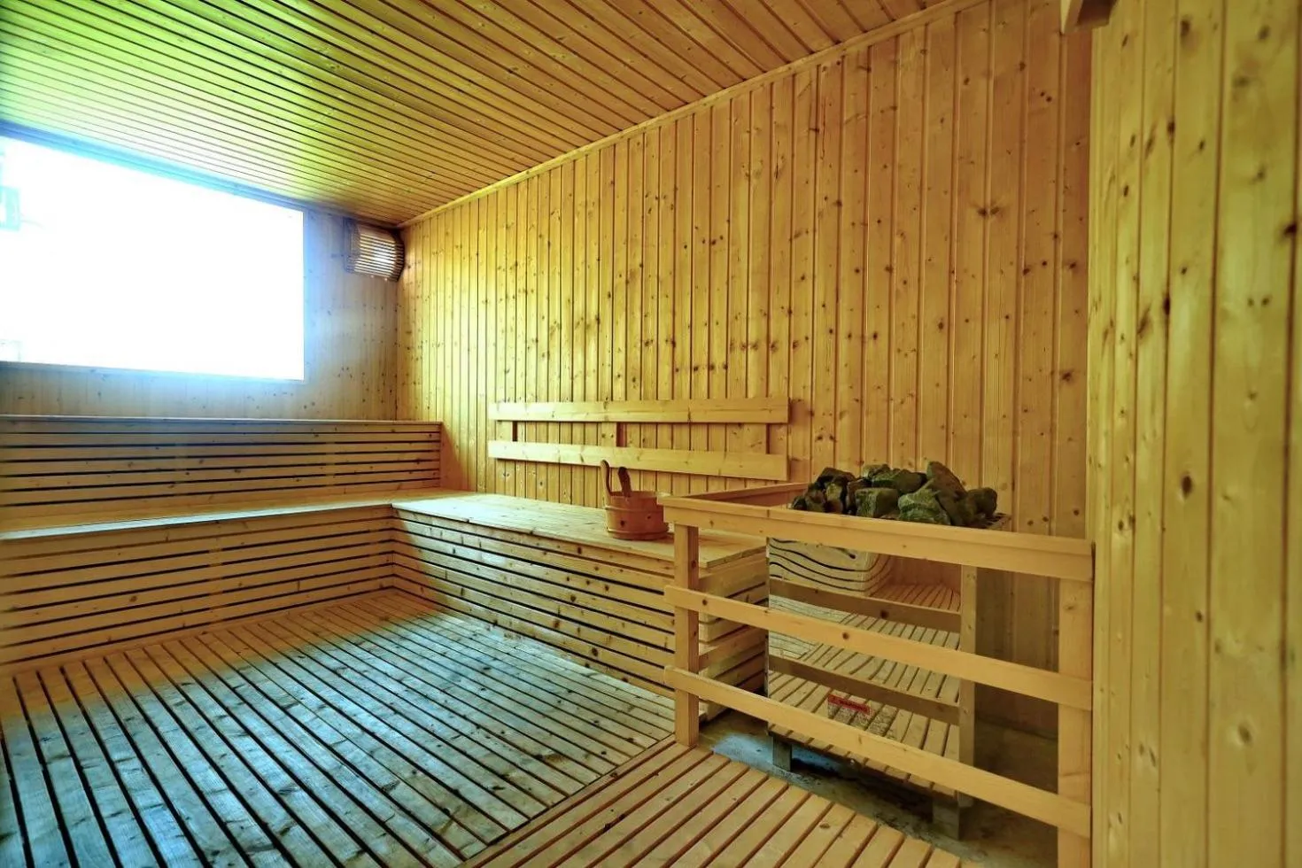 Sauna in Vannee Golden Sands Beachfront Resort