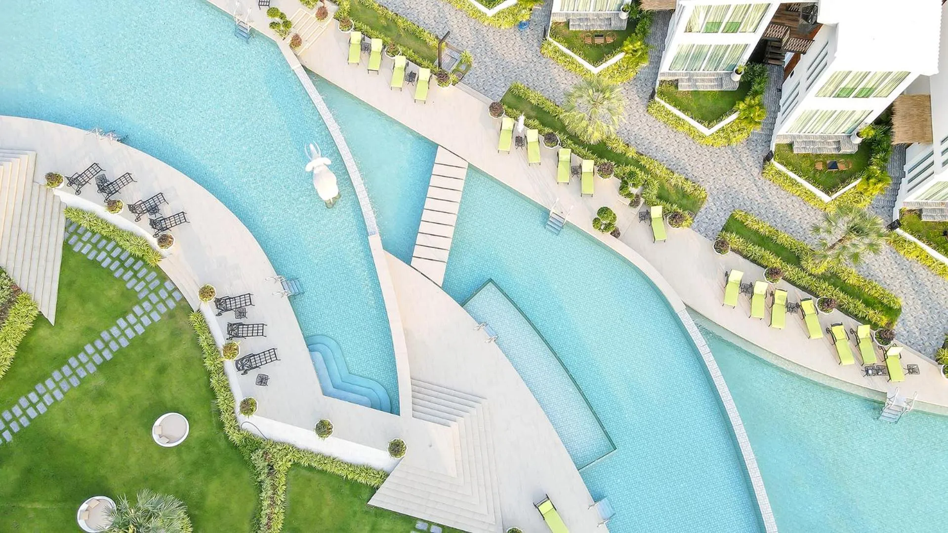 Bird's eye view in Vannee Golden Sands Beachfront Resort