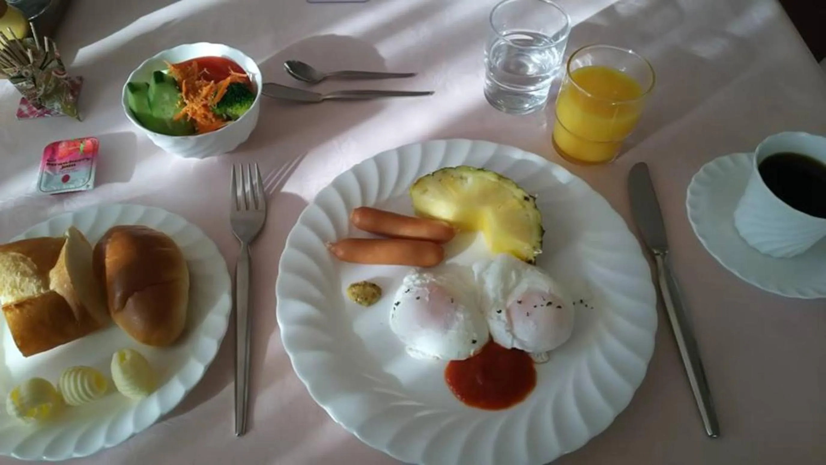 Food and drinks in Petit Hotel Shitaka