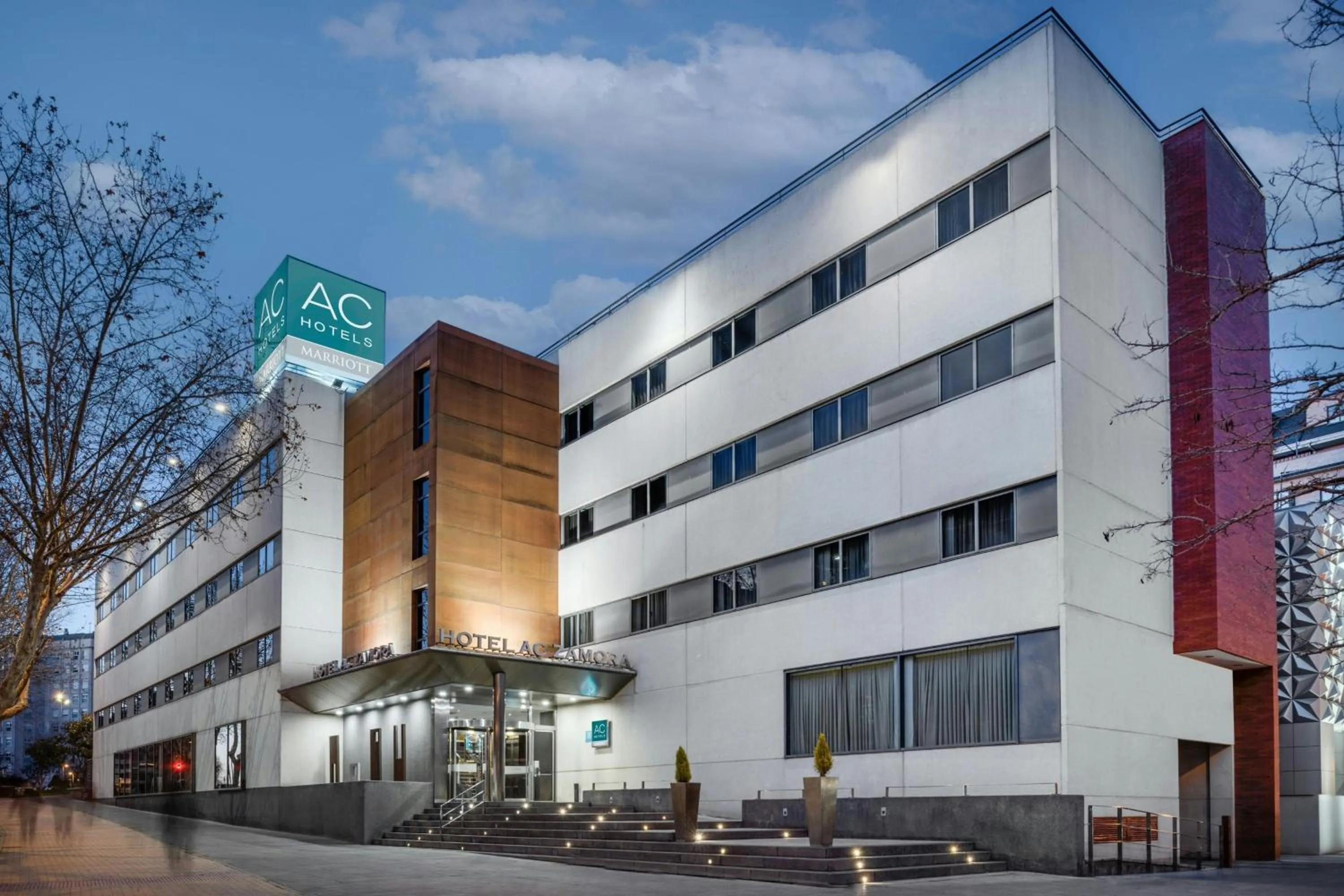 Property building in AC Hotel Zamora by Marriott