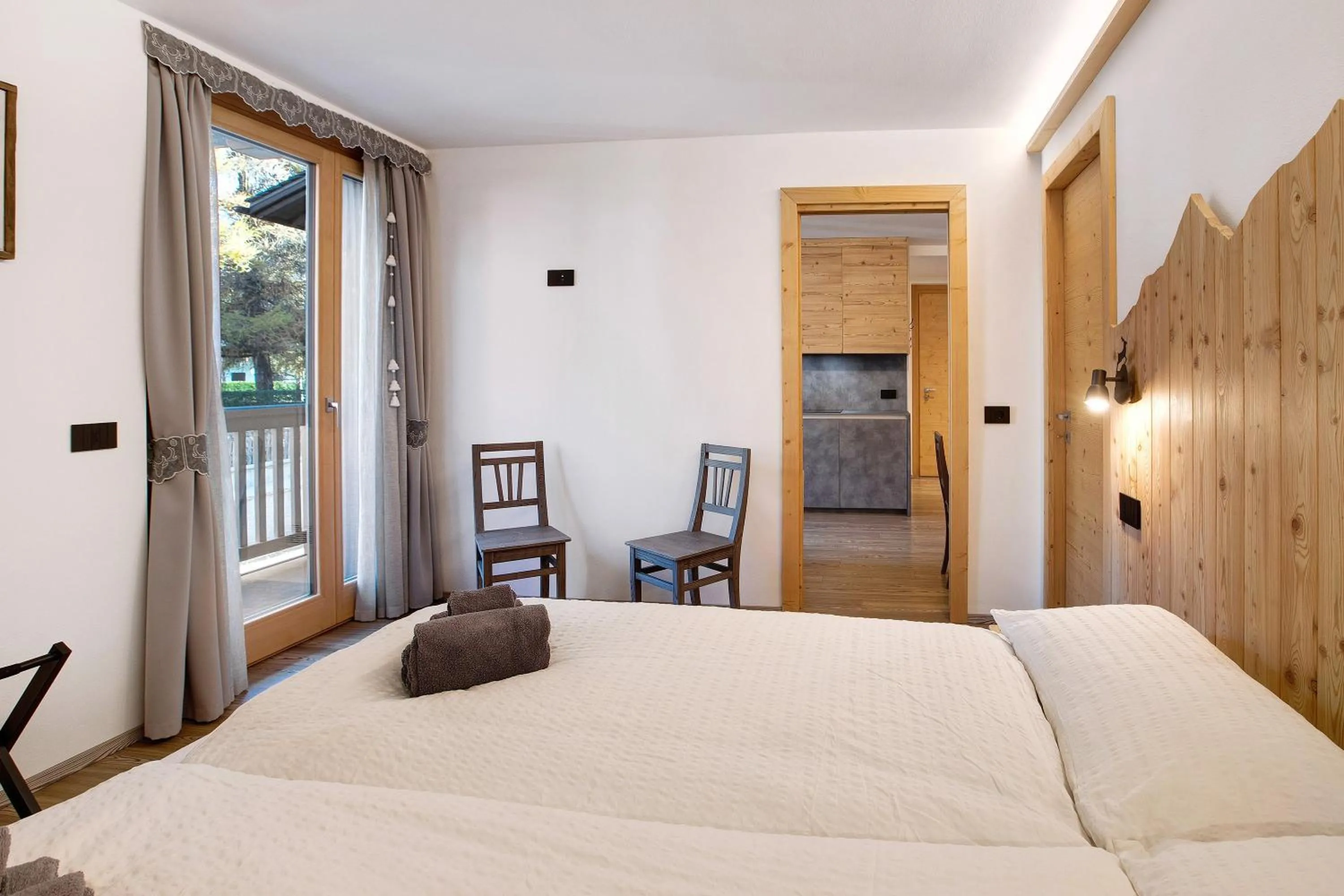 Living room, Bed in Olympic Chalet 11