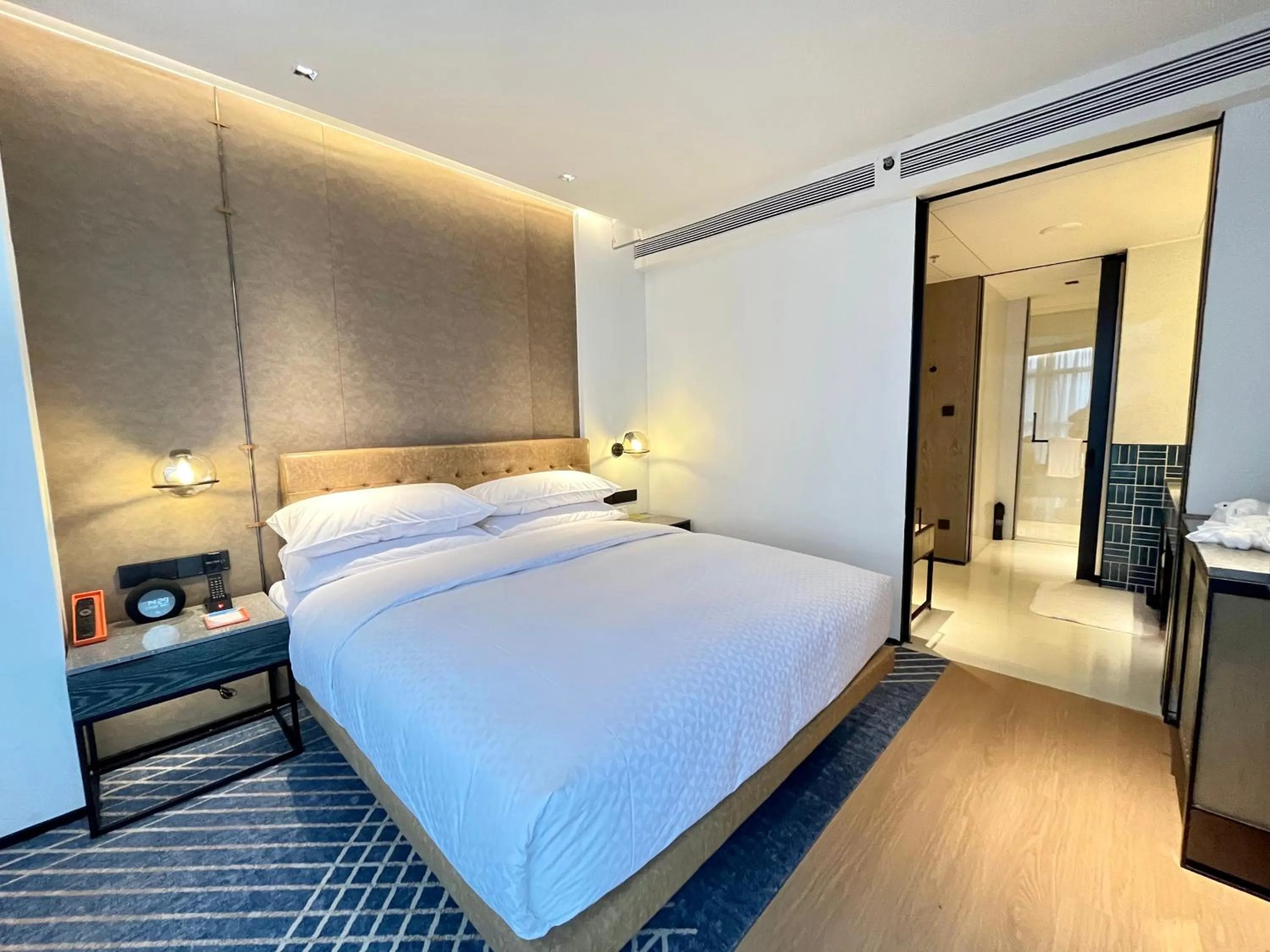 Property building, Bed in Four Points by Sheraton Chongqing, Yongchuan