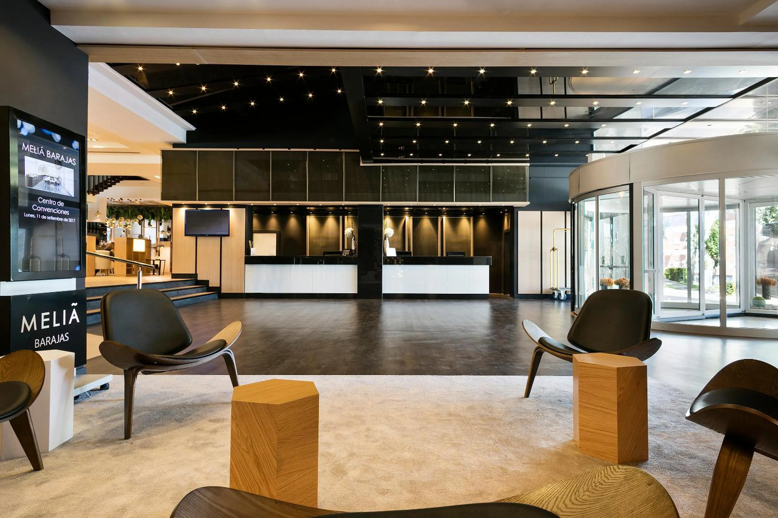 Lobby or reception in Melia Barajas