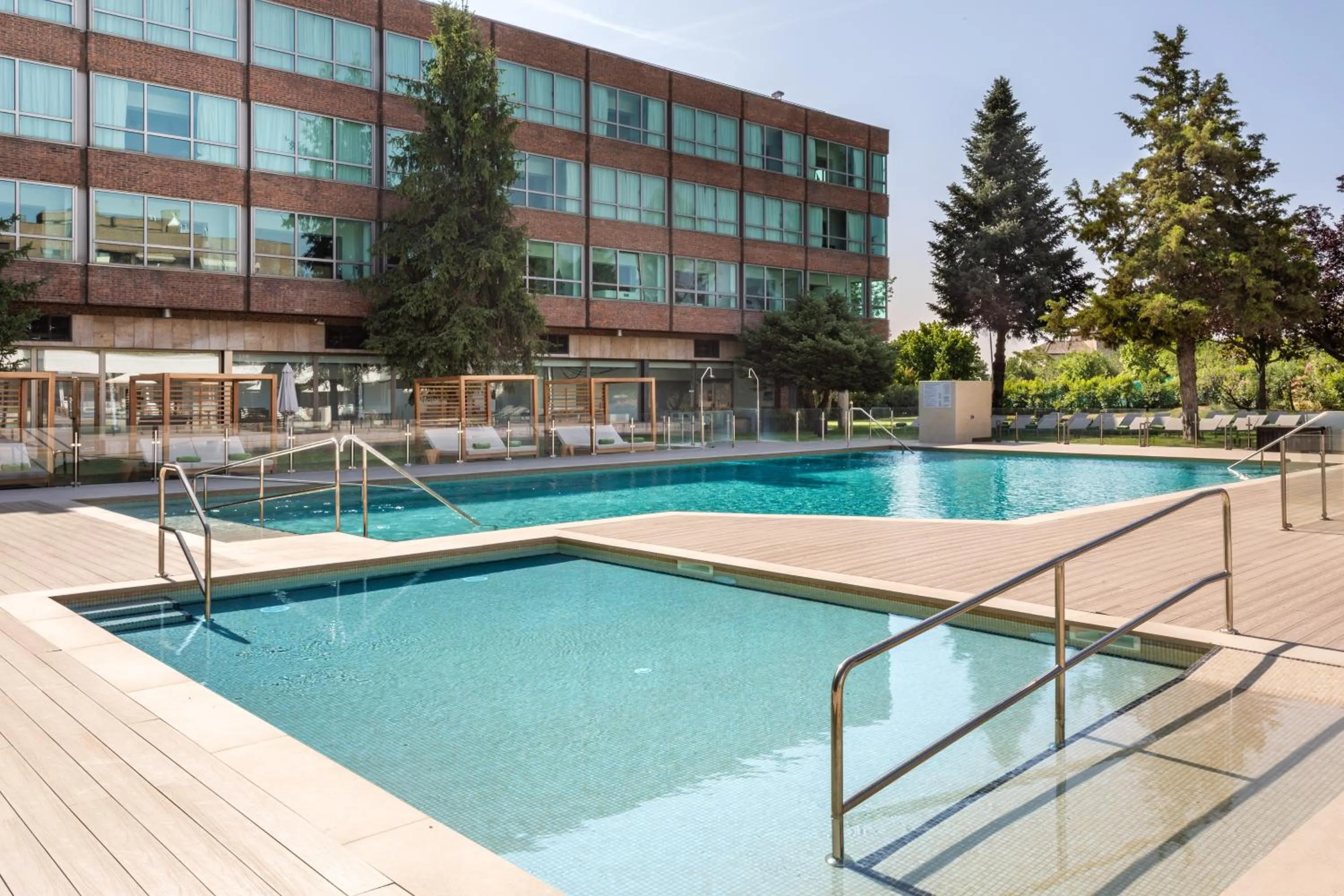Pool view in Melia Barajas