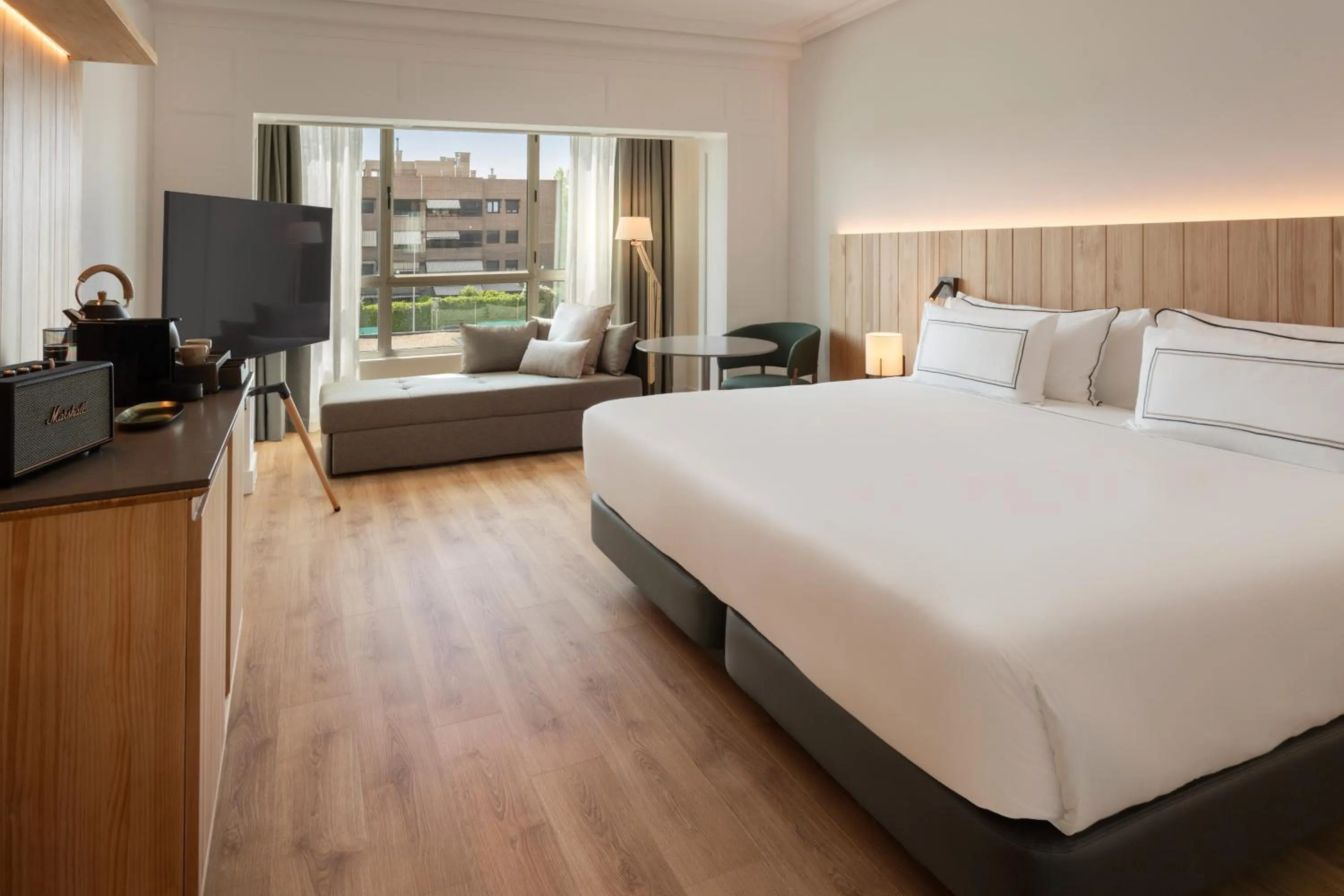 Bed in Melia Barajas