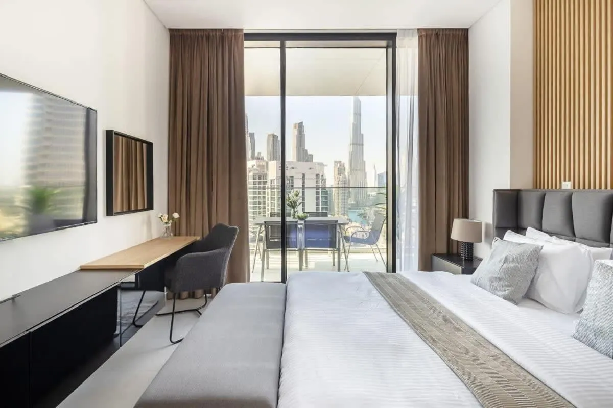 Frank Porter - Marquise Square