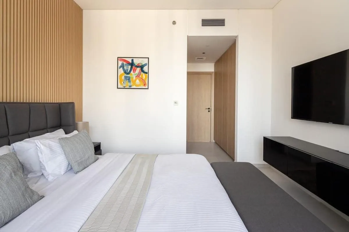 Frank Porter - Marquise Square