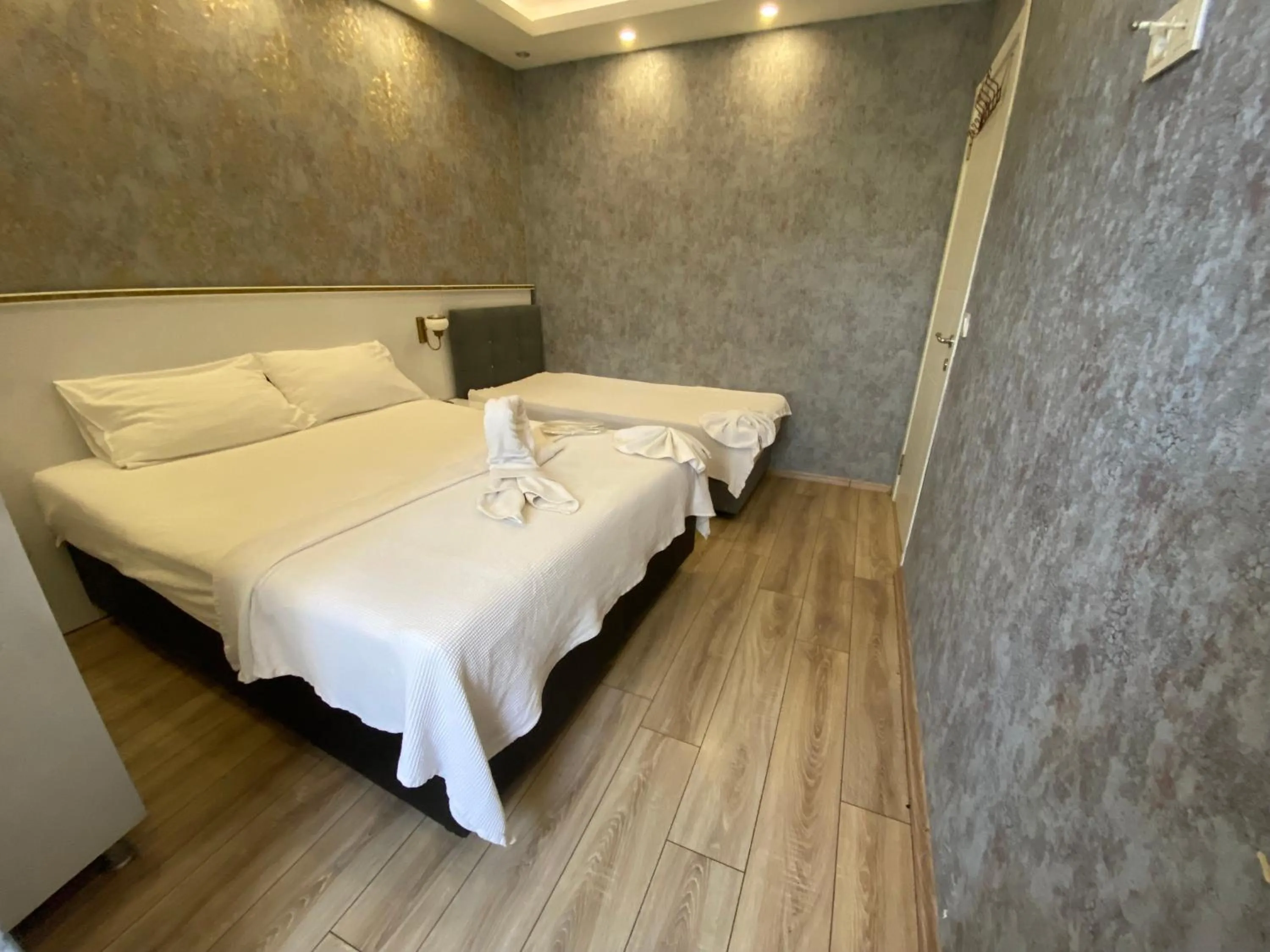 Bedroom, Bed in DVHOTEL