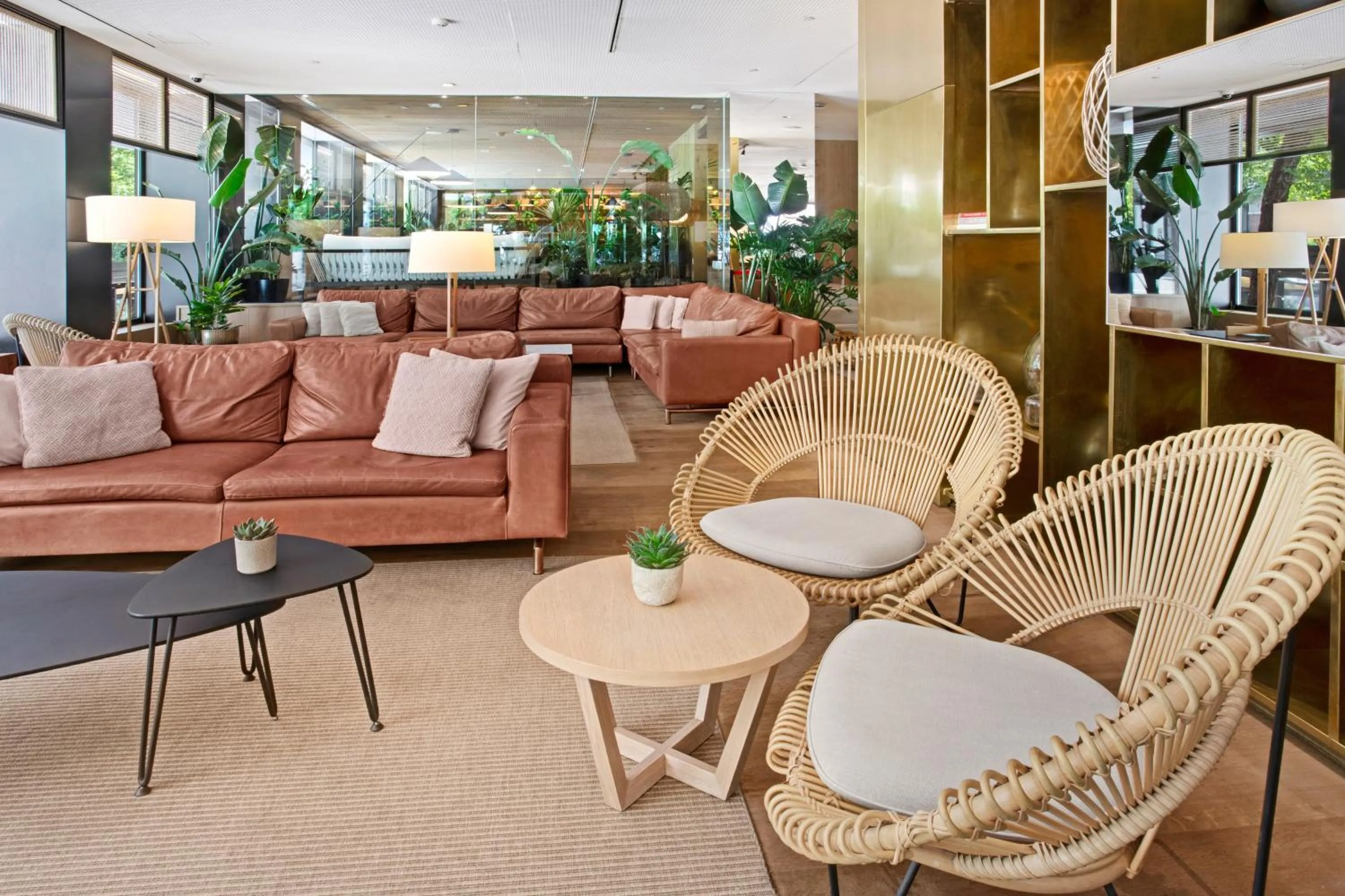 Property building in Melia Madrid Serrano