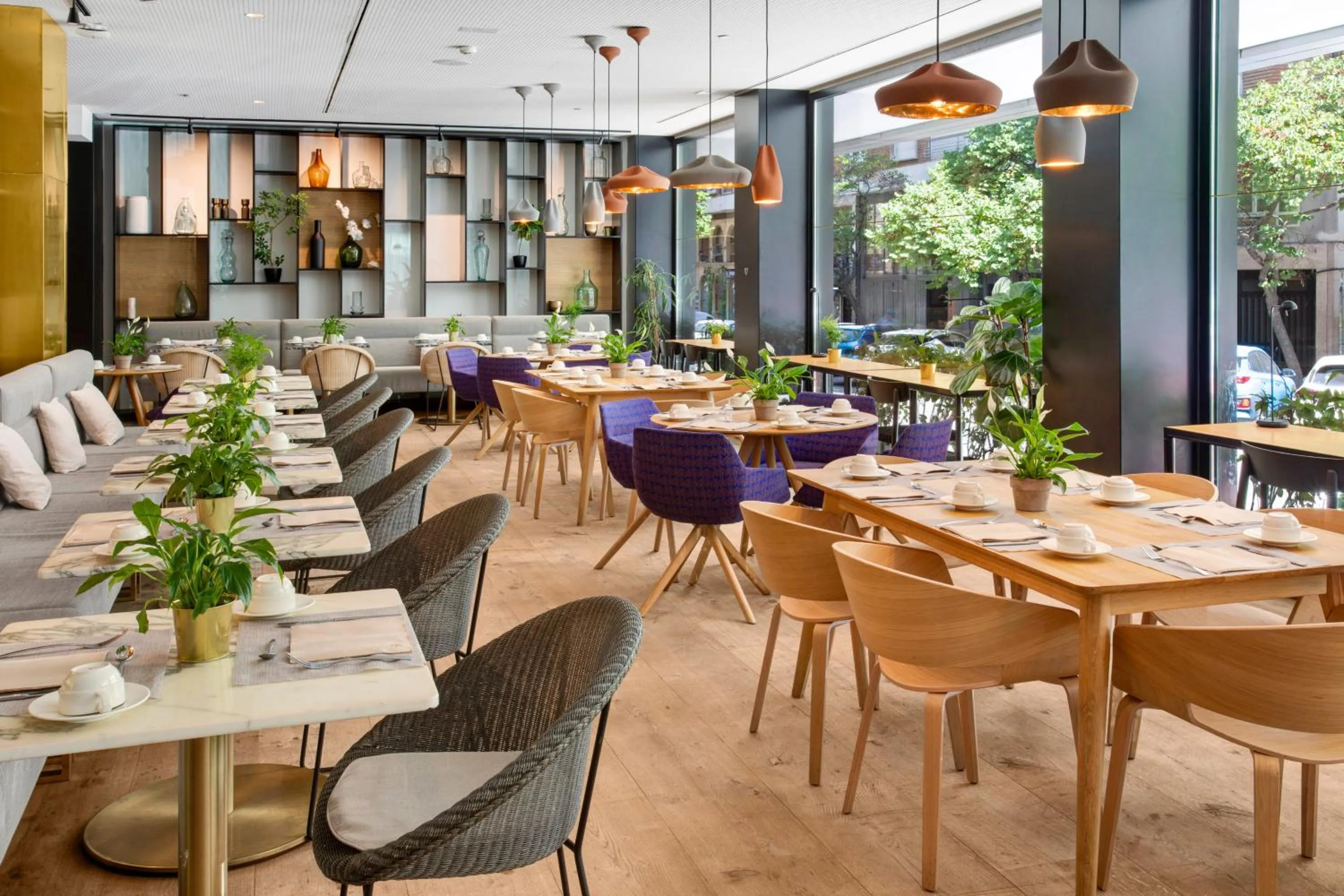 Restaurant/places to eat in Melia Madrid Serrano